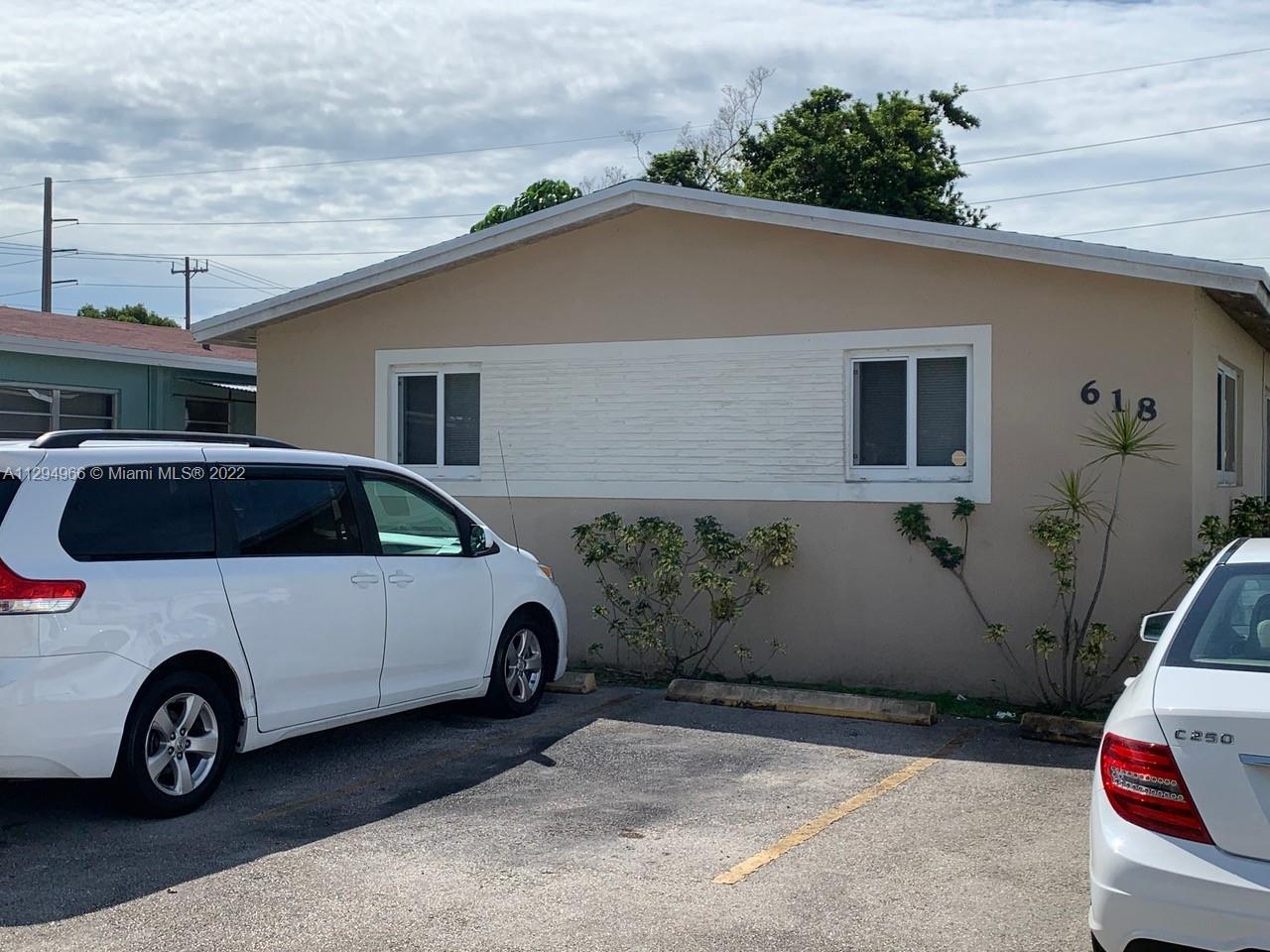 See details / 1560 sq. ft. $ 2022-10-28 0 Photo