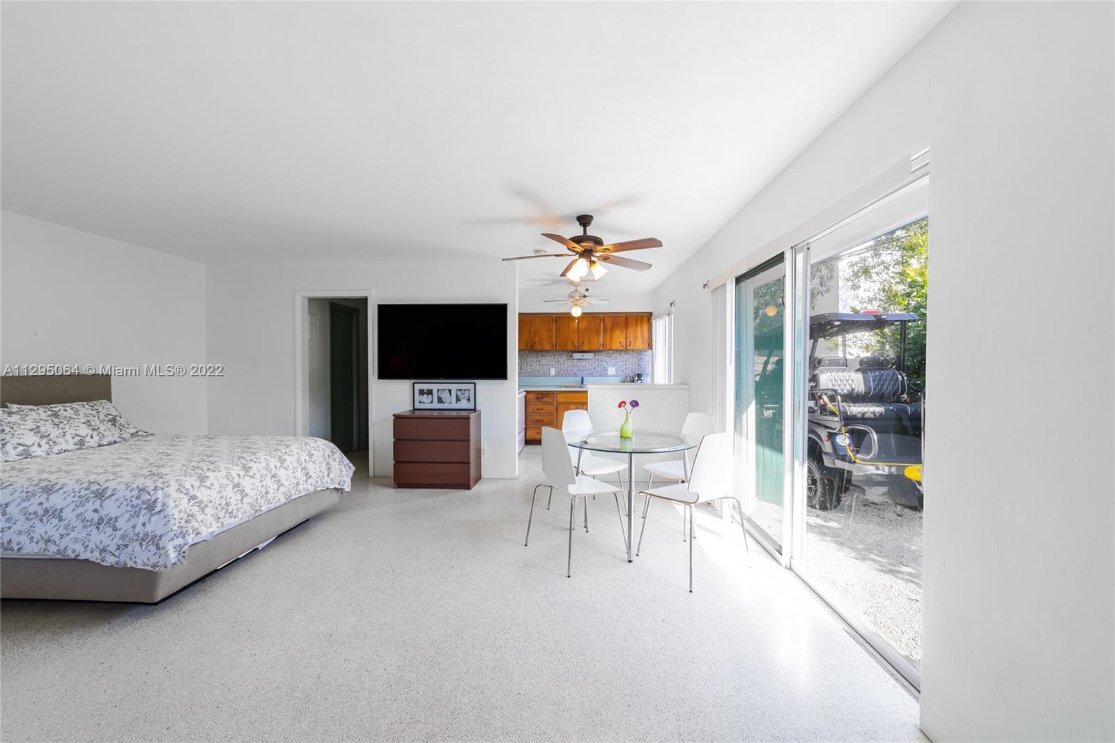 See details / 3674 sq. ft. $ 2022-12-14 0 Photo