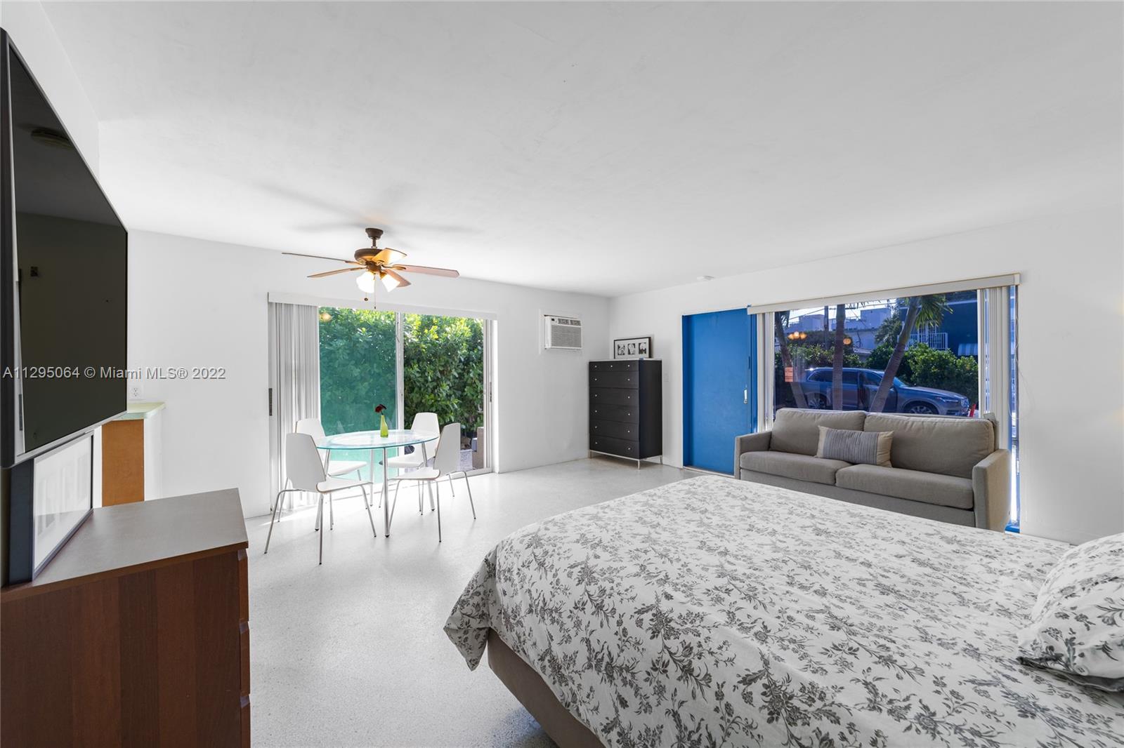 See details / 3674 sq. ft. $ 2022-12-14 0 Photo