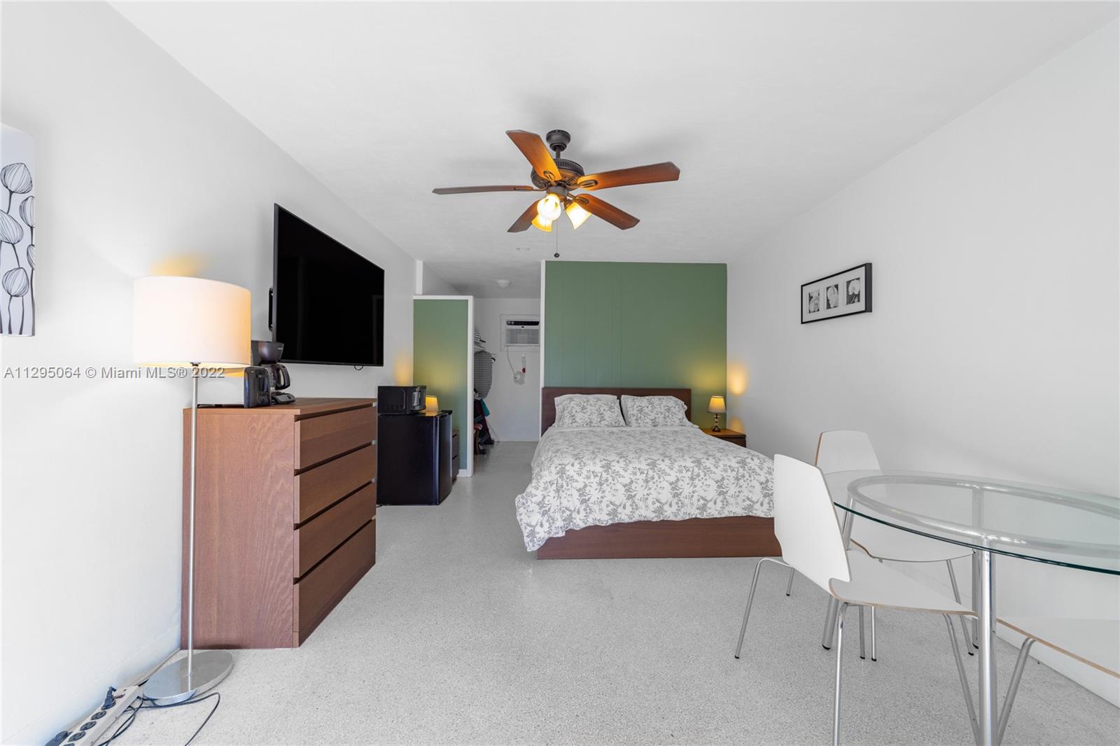 See details / 3674 sq. ft. $ 2022-12-14 0 Photo