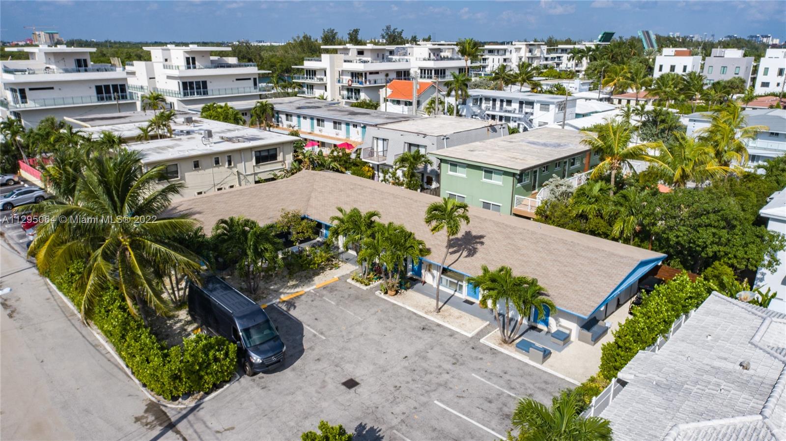 See details / 3674 sq. ft. $ 2022-12-14 0 Photo