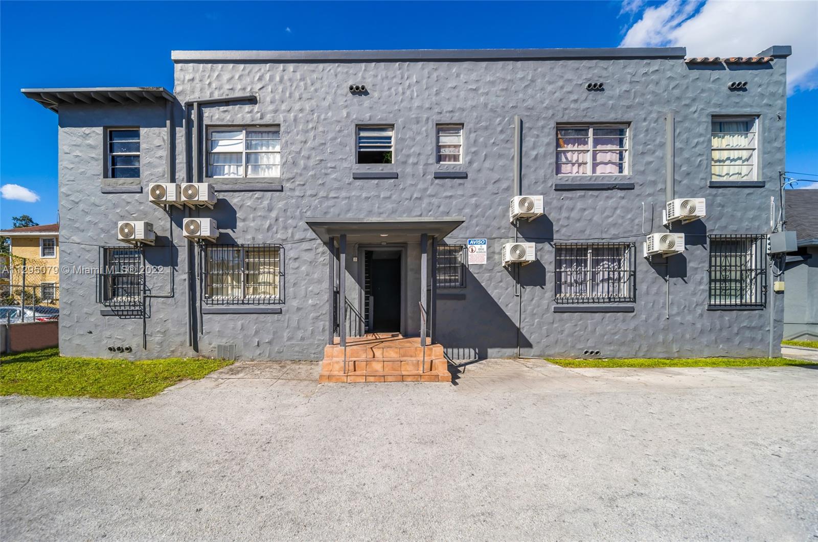 See details / 5314 sq. ft. $ 2022-10-28 0 Photo