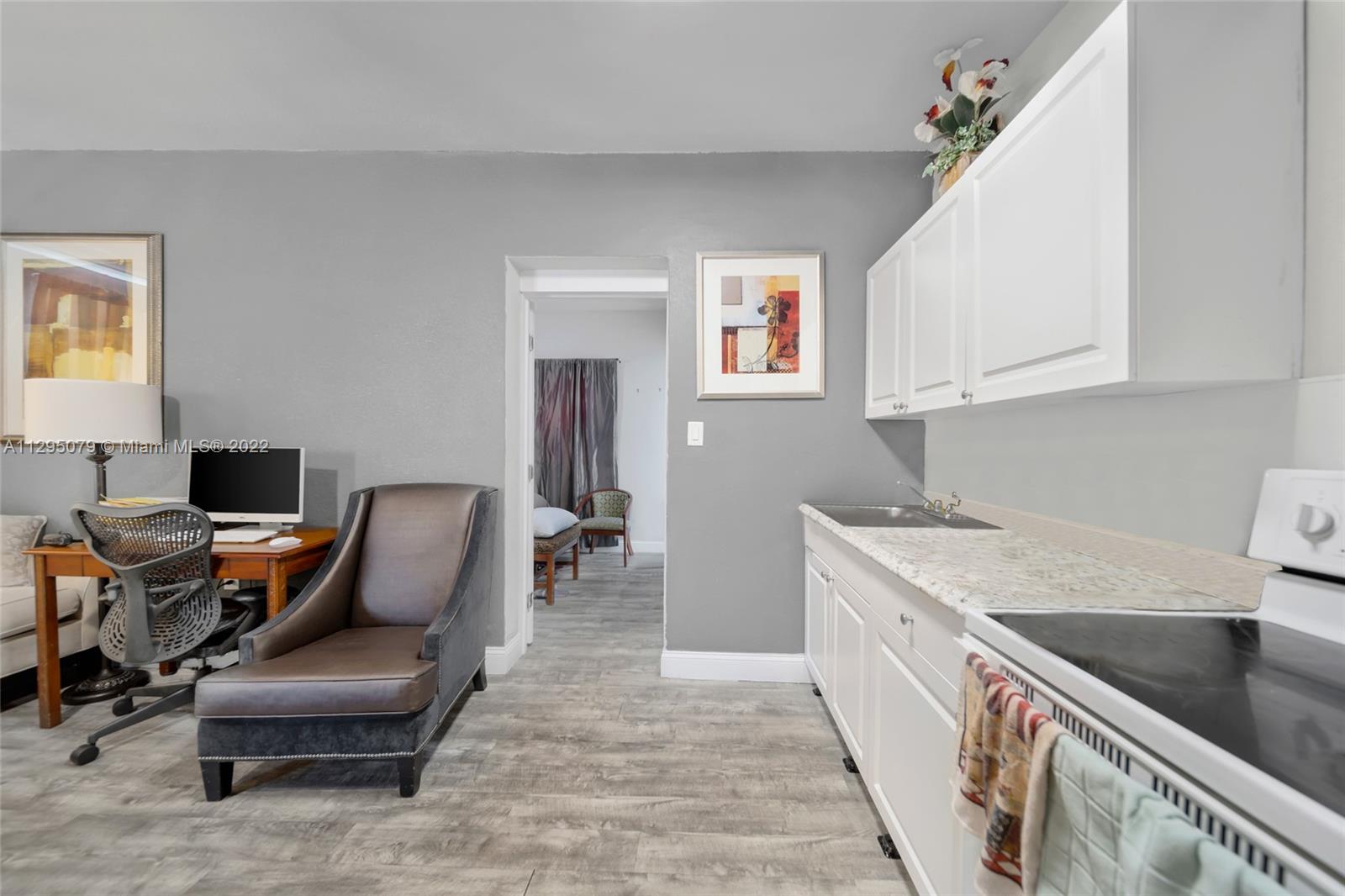 See details / 5314 sq. ft. $ 2022-10-28 0 Photo