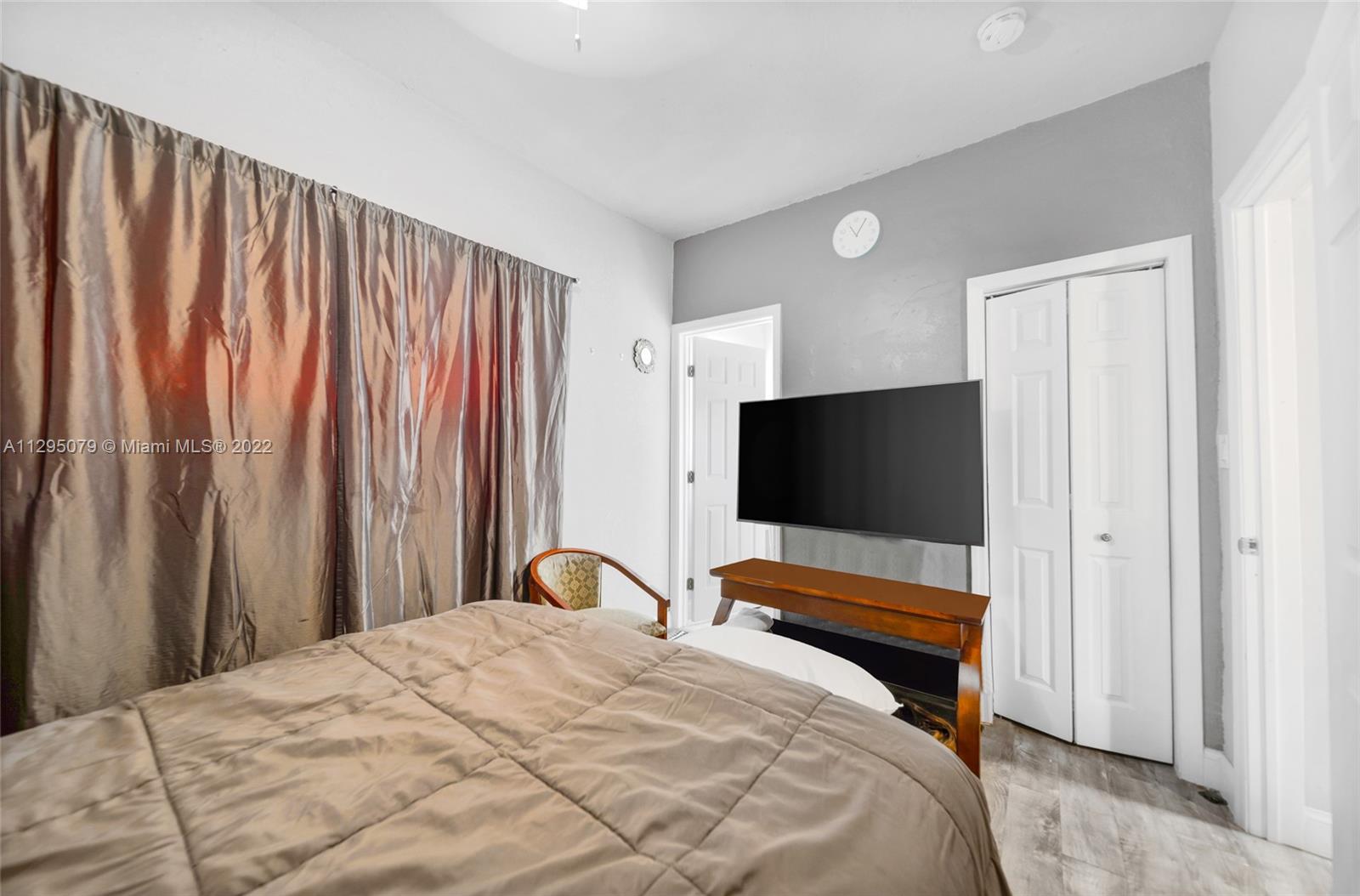 See details / 5314 sq. ft. $ 2022-10-28 0 Photo