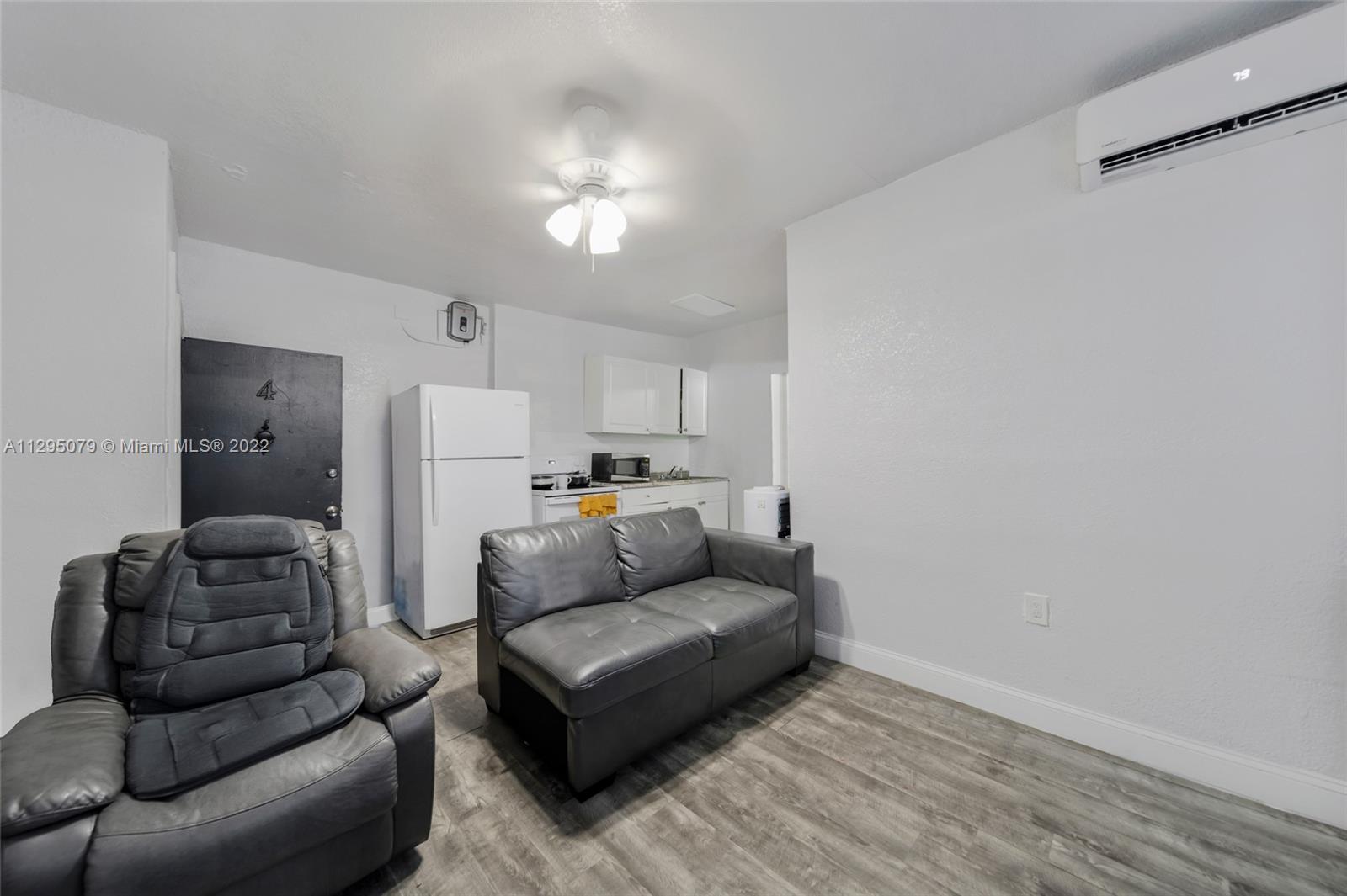 See details / 5314 sq. ft. $ 2022-10-28 0 Photo