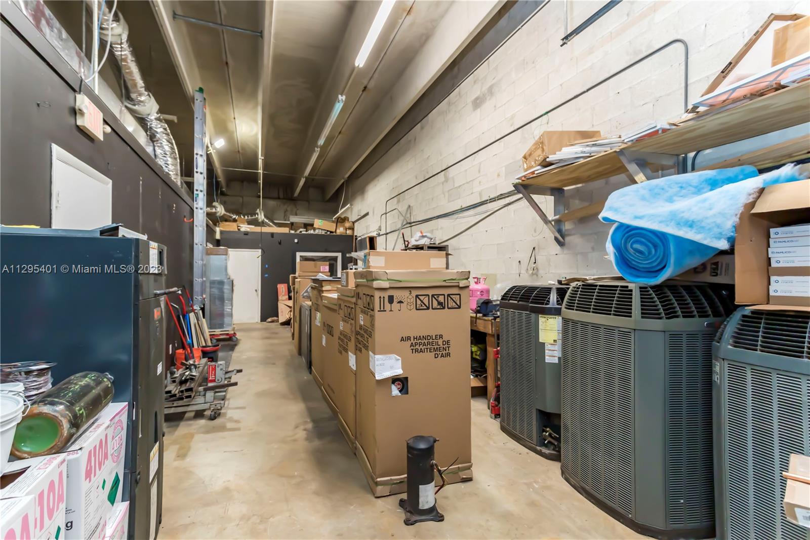 See details 8891-8897 / sq. ft. $ 2022-10-28 0 Photo