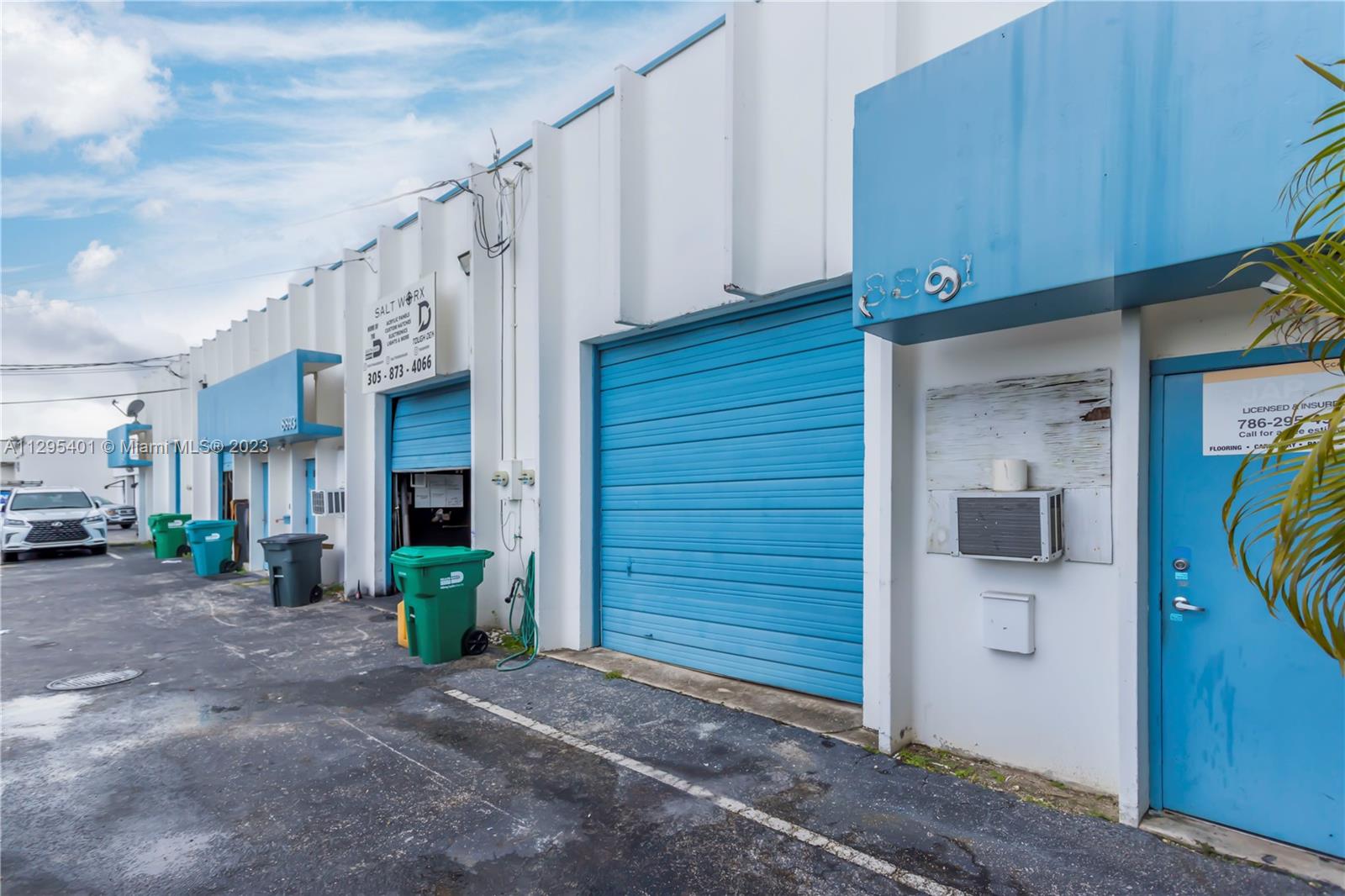 See details 8891-8897 / sq. ft. $ 2022-10-28 0 Photo