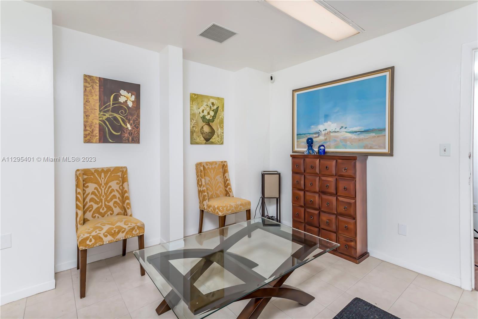 See details 8891-8897 / sq. ft. $ 2022-10-28 0 Photo