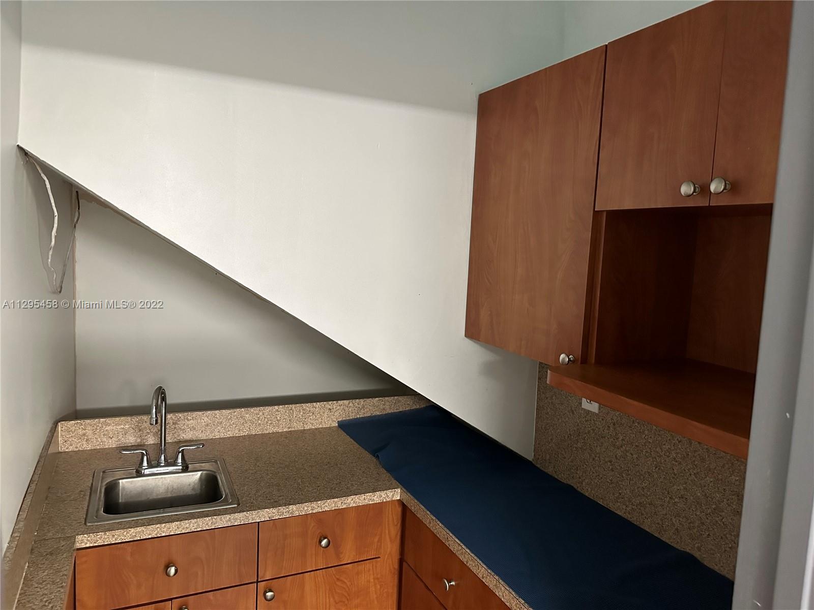 See details / sq. ft. $ 2022-10-29 0 Photo