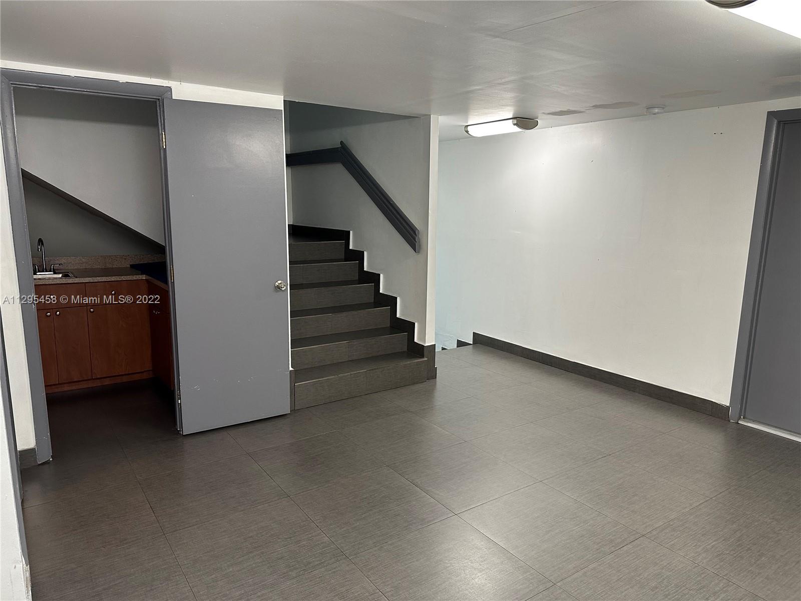 See details / sq. ft. $ 2022-10-29 0 Photo