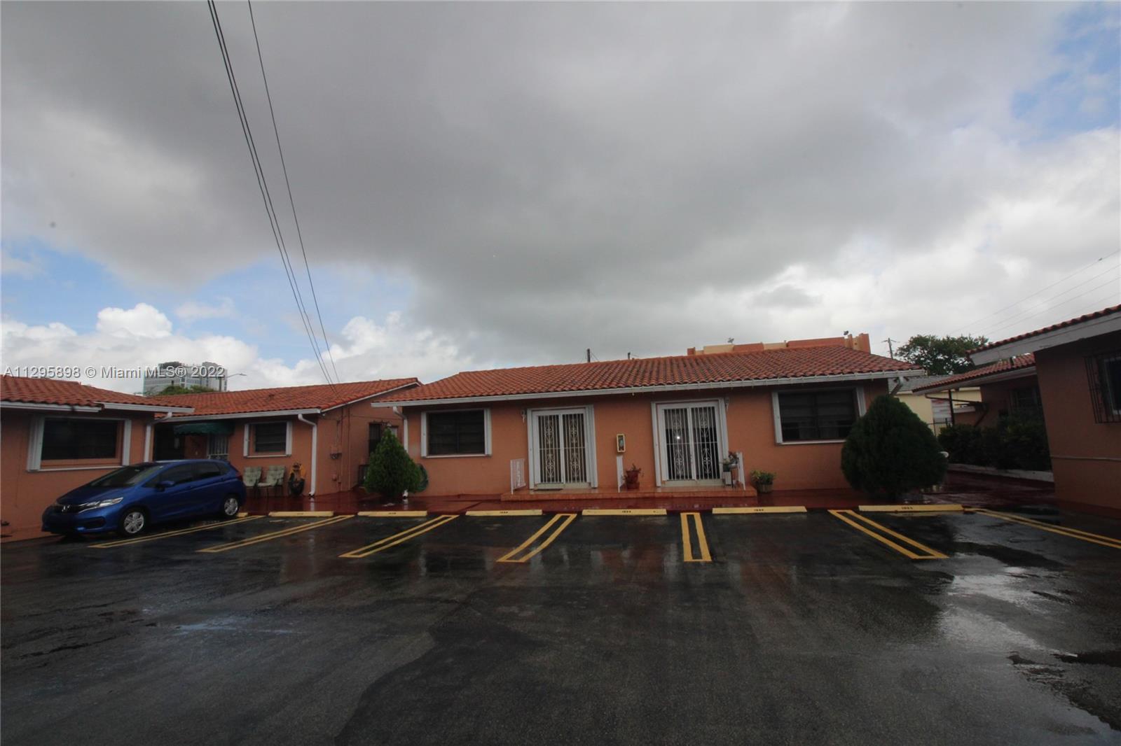 See details / 6592 sq. ft. $ 2023-01-30 0 Photo