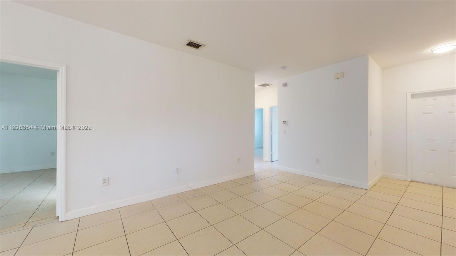 See details 201 / sq. ft. $ 2022-10-31 0 Photo