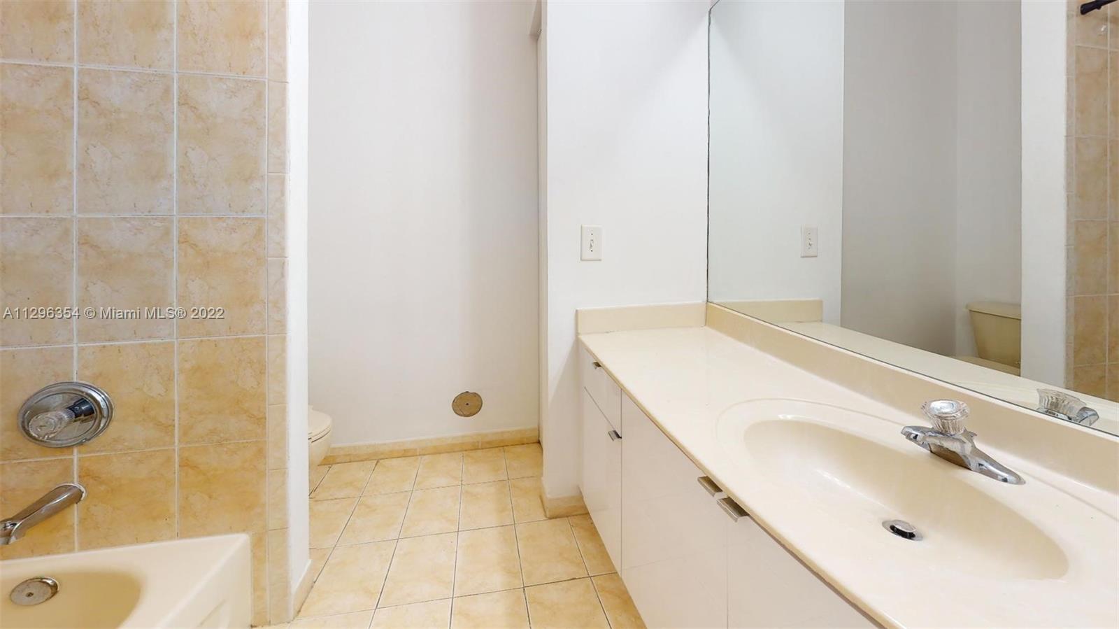 See details 201 / sq. ft. $ 2022-10-31 0 Photo