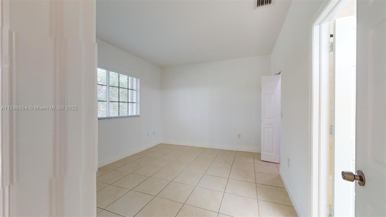 See details 201 / sq. ft. $ 2022-10-31 0 Photo