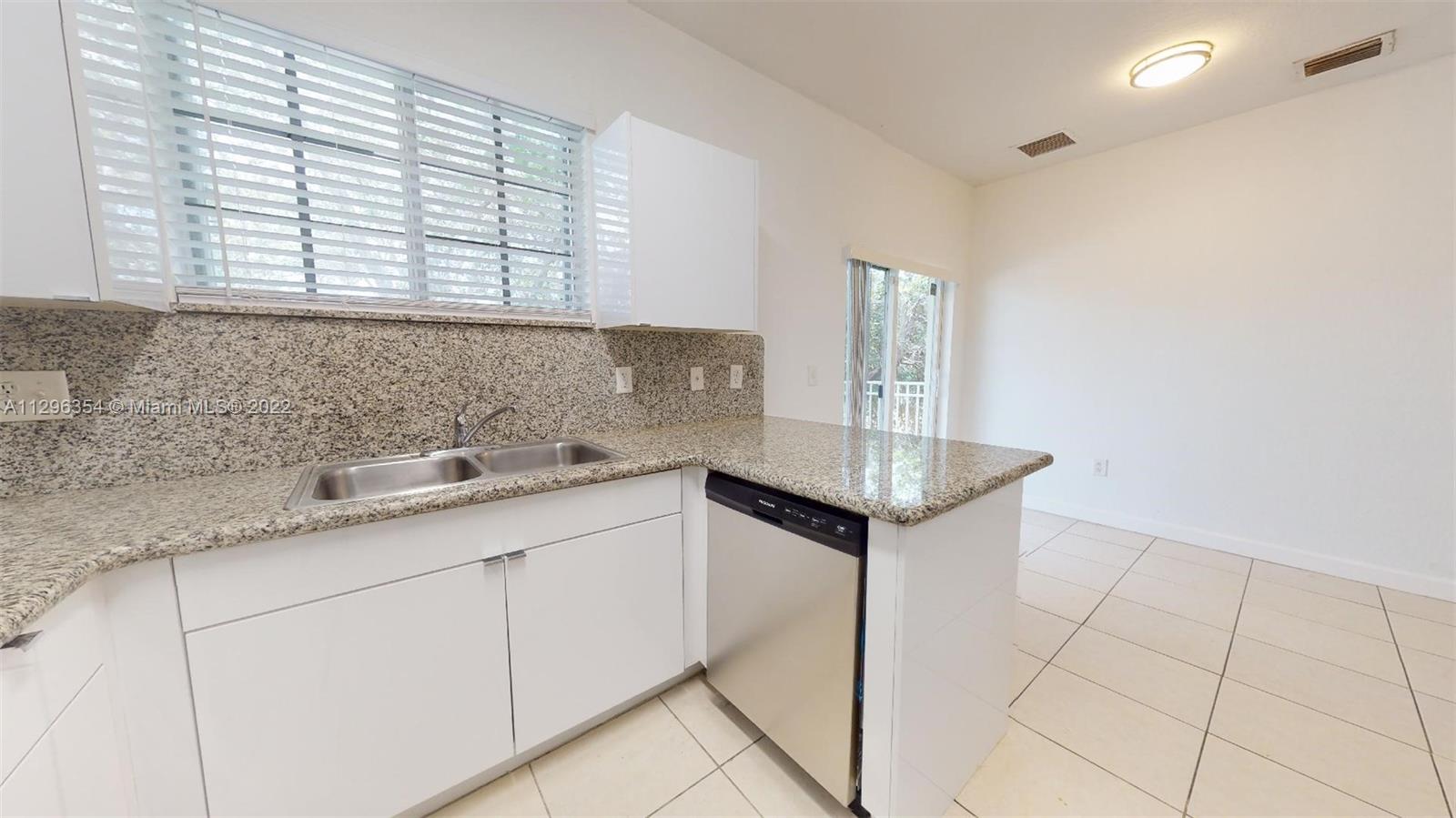 See details 201 / sq. ft. $ 2022-10-31 0 Photo