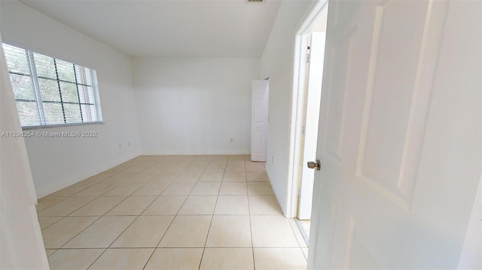 See details 201 / sq. ft. $ 2022-10-31 0 Photo