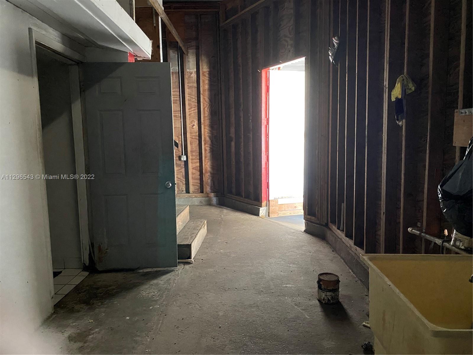 See details / sq. ft. $ 2022-11-01 0 Photo