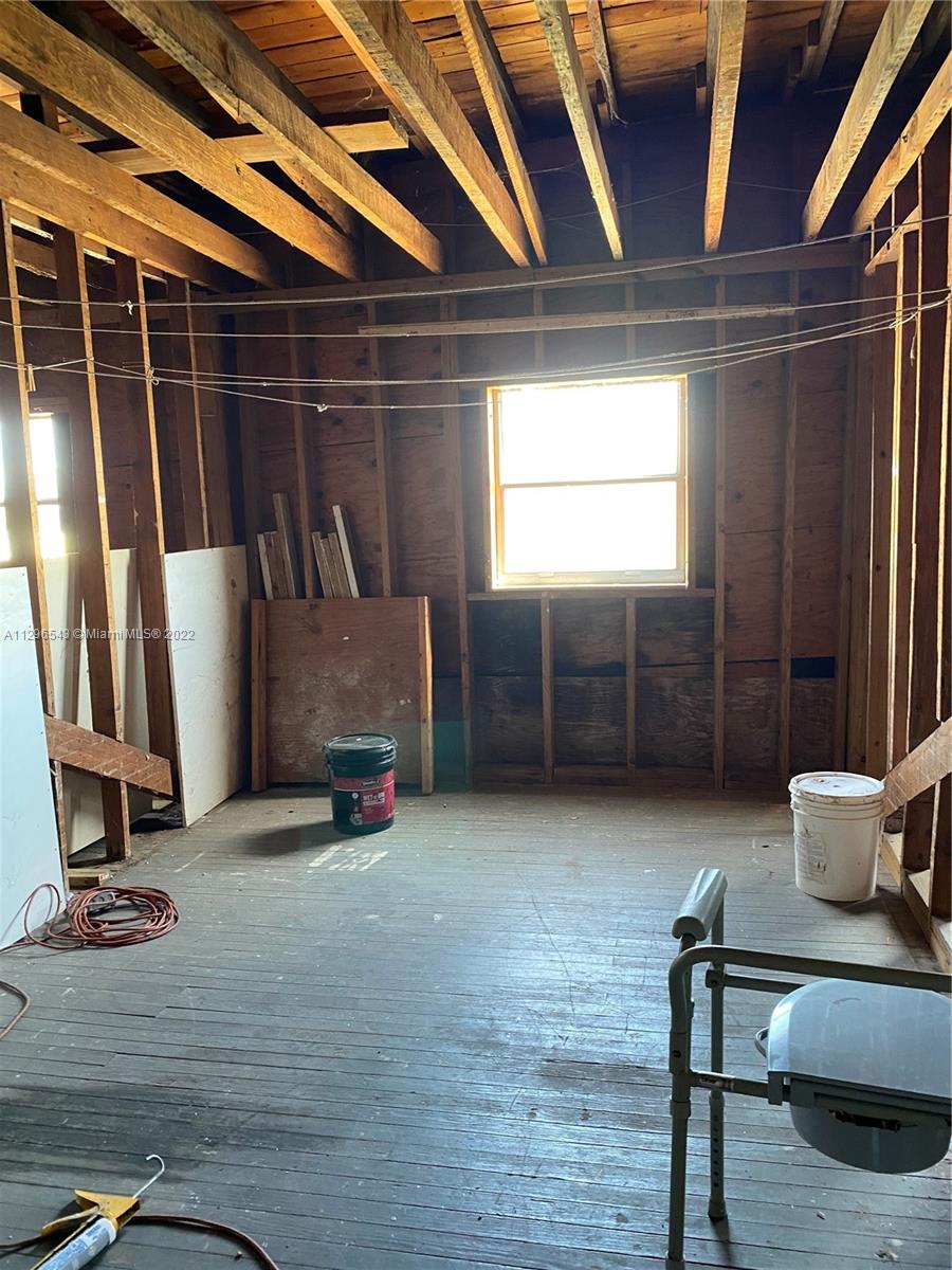 See details / sq. ft. $ 2022-11-01 0 Photo