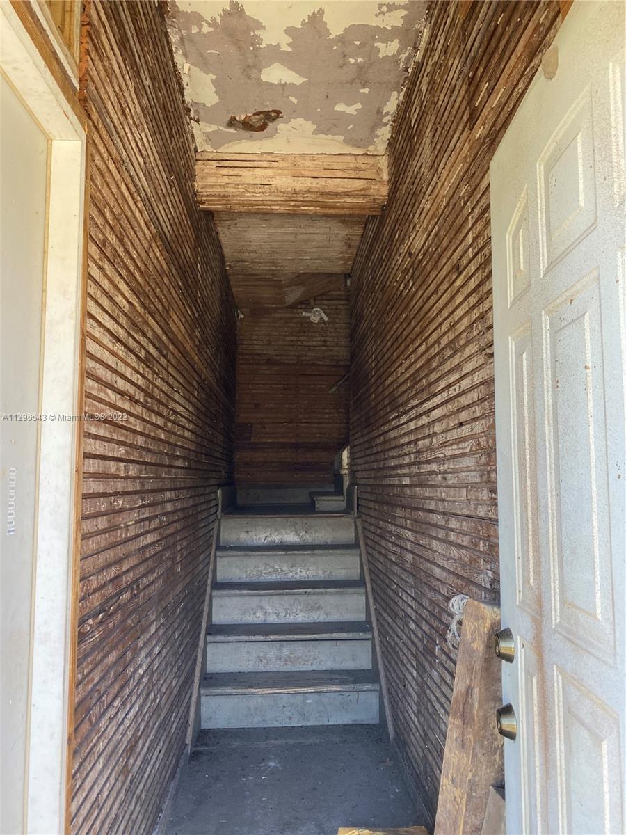 See details / sq. ft. $ 2022-11-01 0 Photo