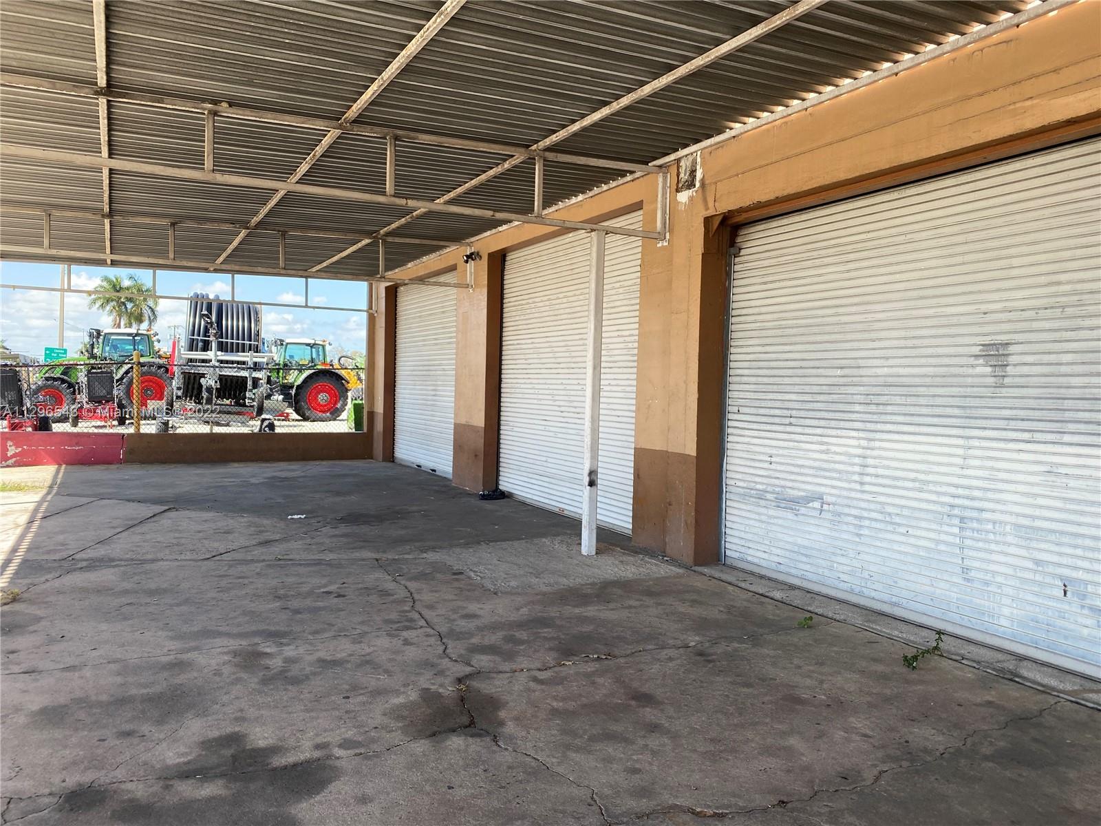 See details / sq. ft. $ 2022-11-01 0 Photo