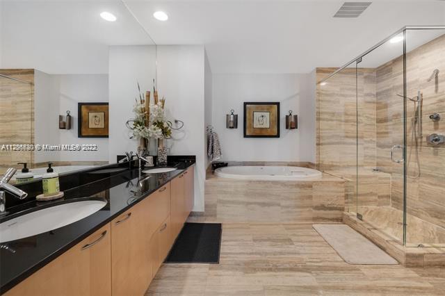 Ver detalles 1502 3 / 4 1979 sq. ft. $ 2022-11-01 0 foto
