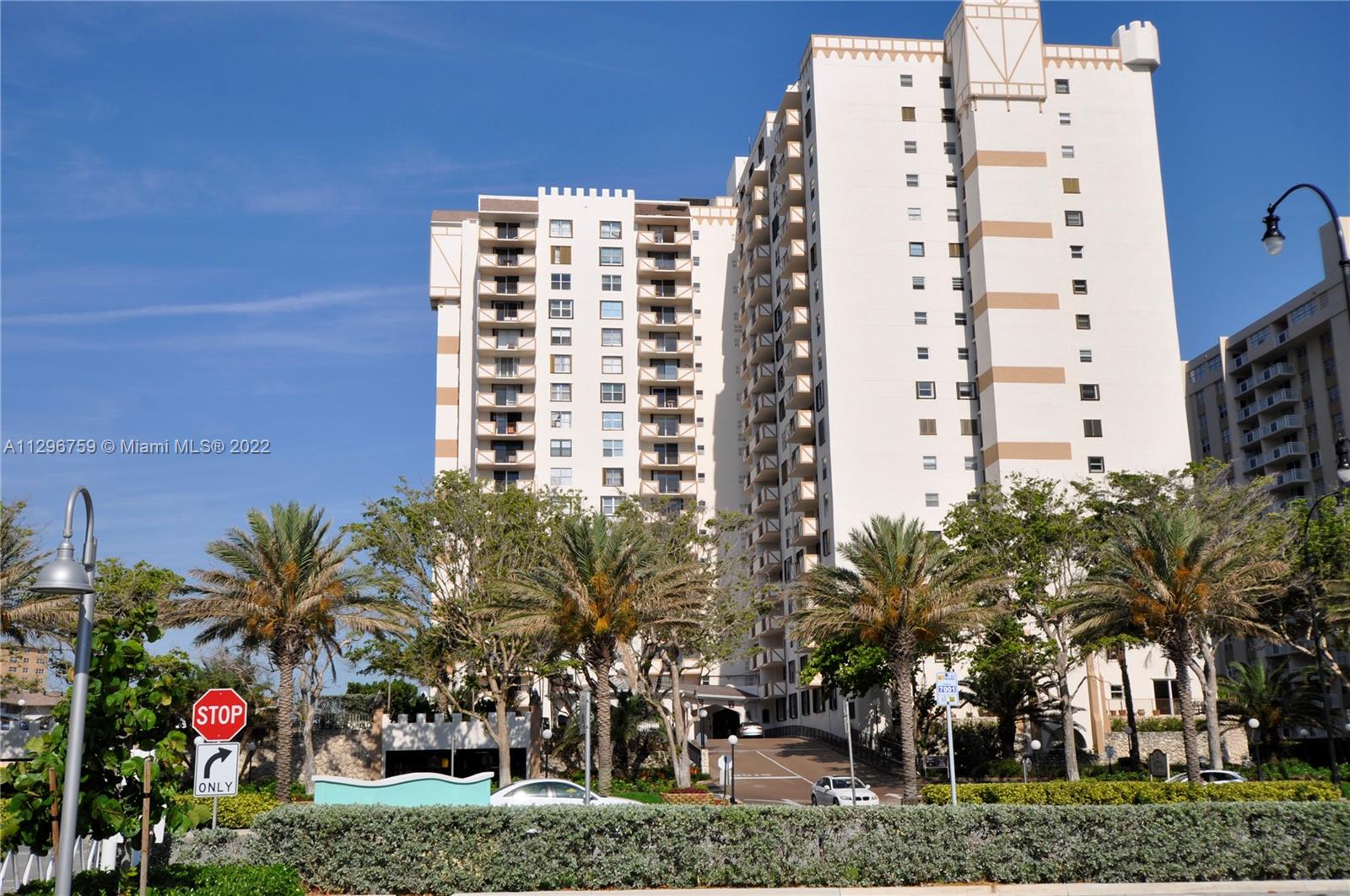 Photo of 1865 Ocean Dr #3I, Hallandale Beach, Florida, 33009 -