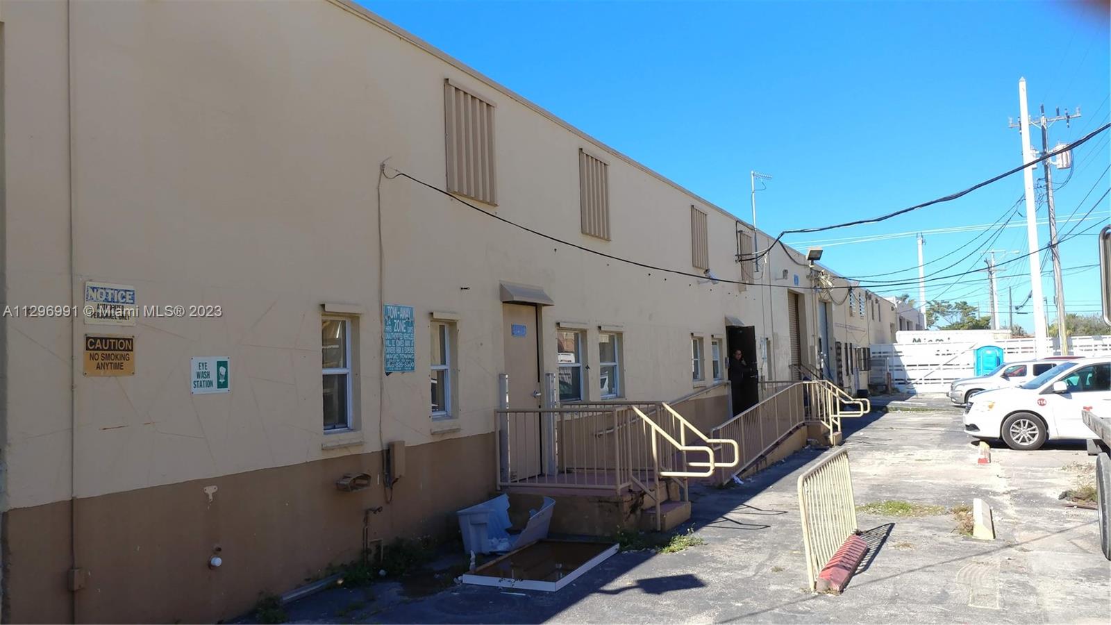 See details / sq. ft. $ 2022-11-01 0 Photo