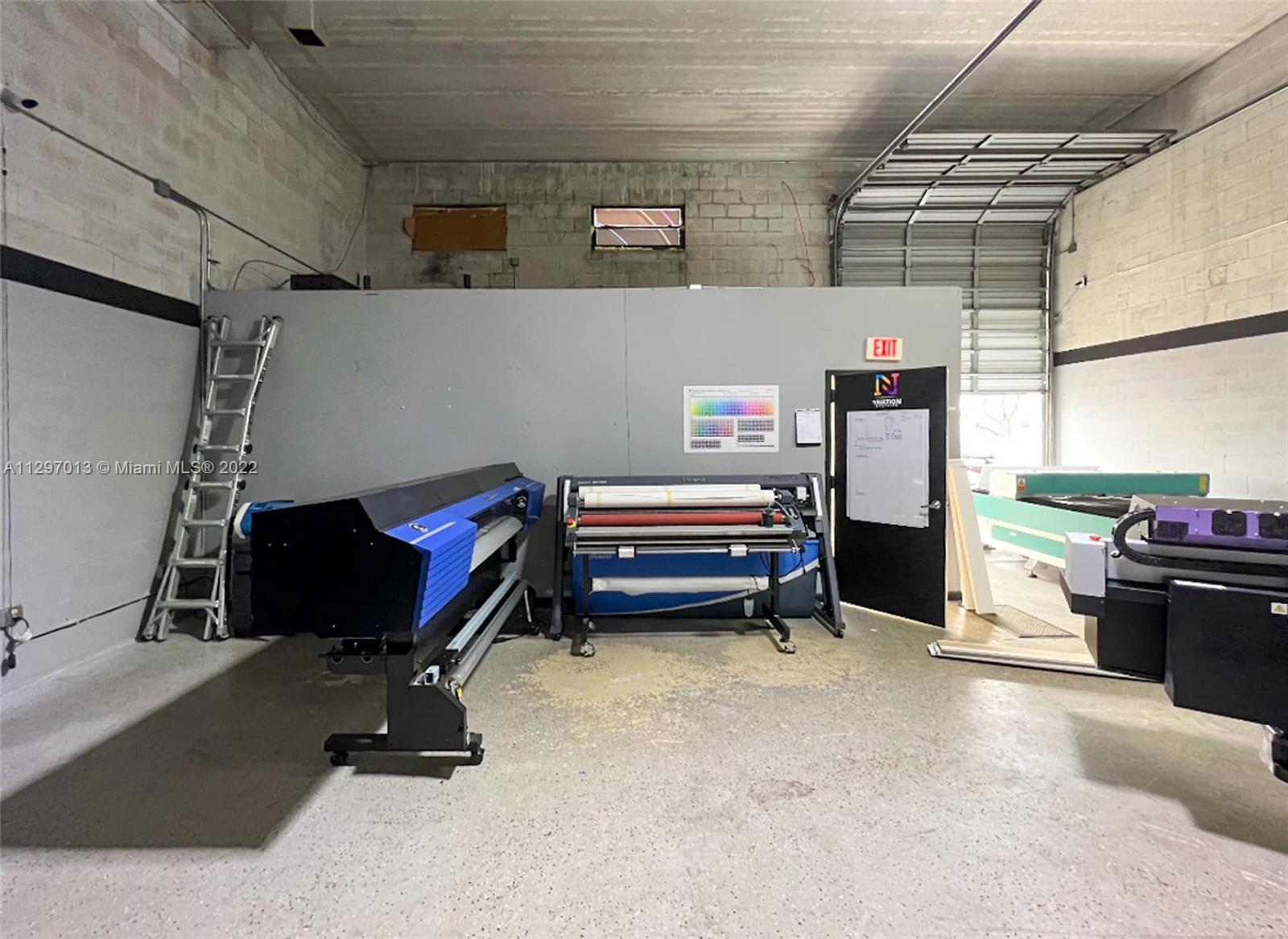 See details 13 / sq. ft. $ 2022-11-23 0 Photo