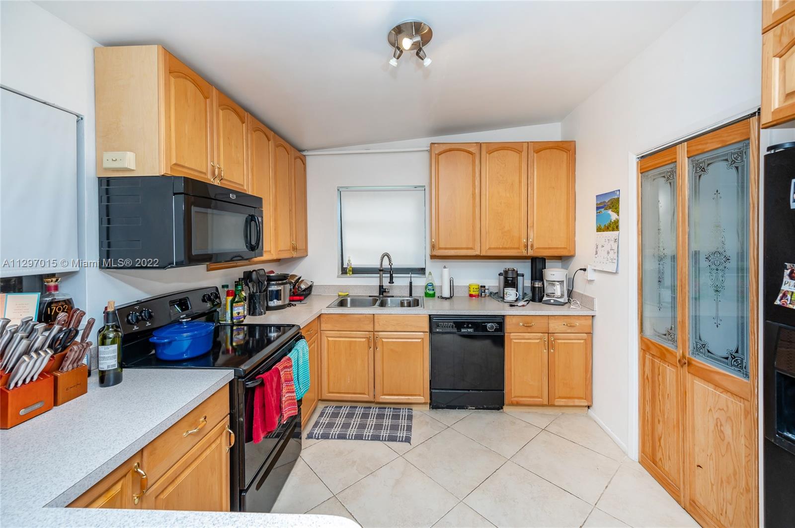 See details / 1666 sq. ft. $ 2022-12-31 0 Photo