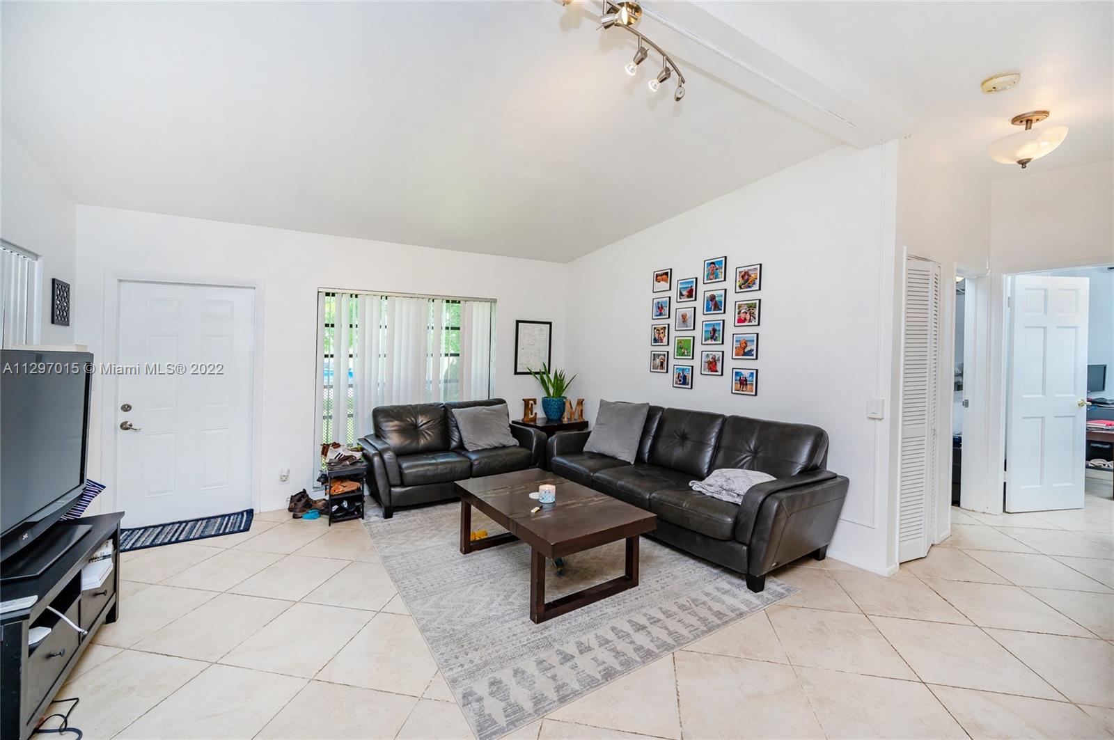 See details / 1666 sq. ft. $ 2022-12-31 0 Photo