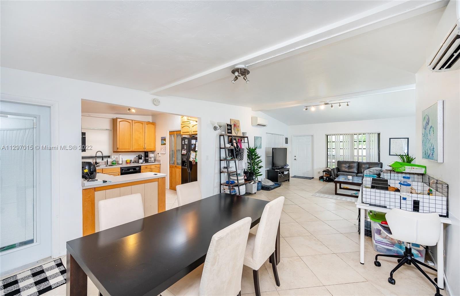 See details / 1666 sq. ft. $ 2022-12-31 0 Photo