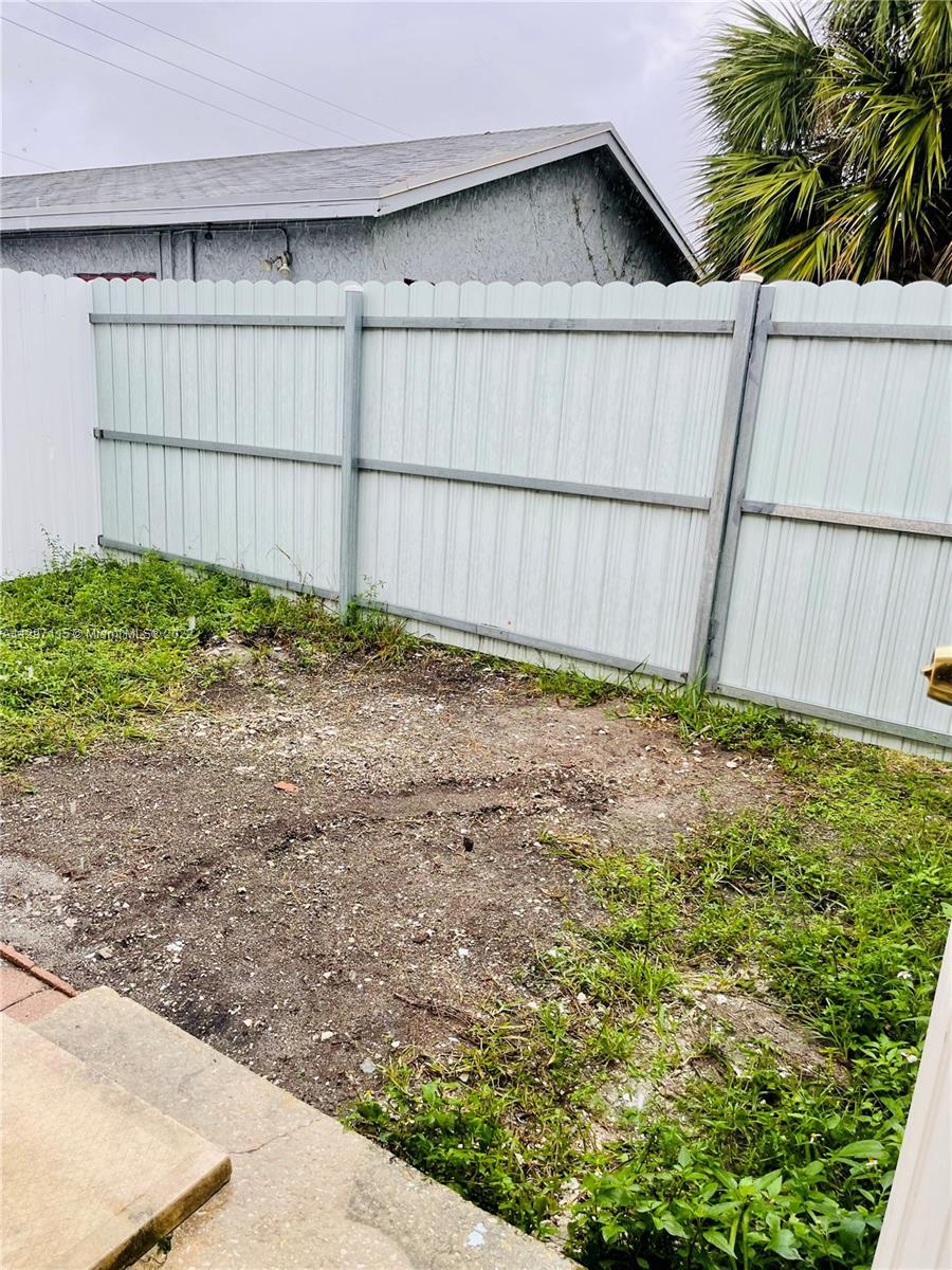 See details / 1020 sq. ft. $ 2022-11-14 0 Photo