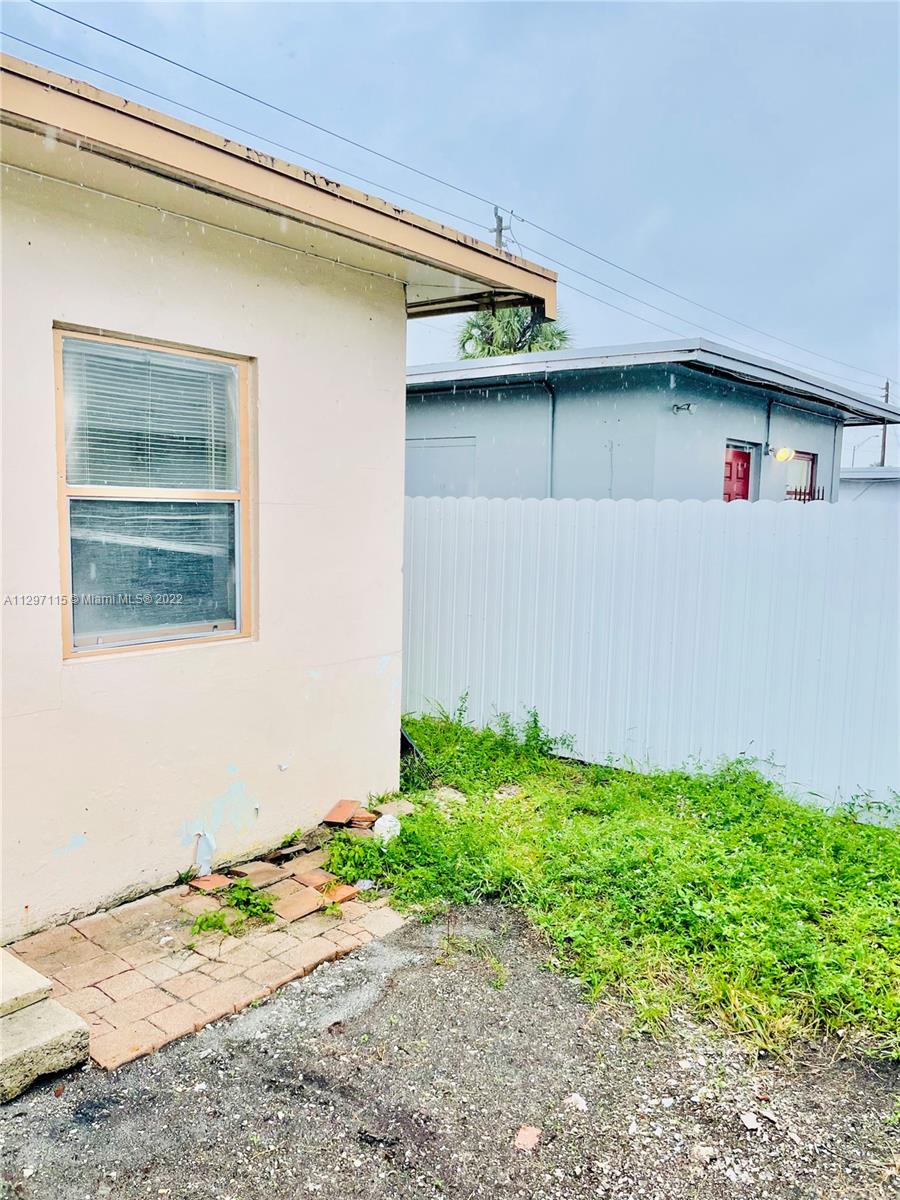 See details / 1020 sq. ft. $ 2022-11-14 0 Photo