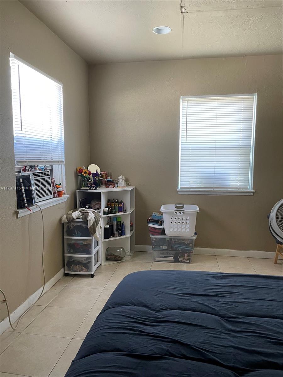 See details / 1020 sq. ft. $ 2022-11-14 0 Photo