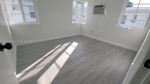 See details / 4215 sq. ft. $ 2022-11-02 0 Photo