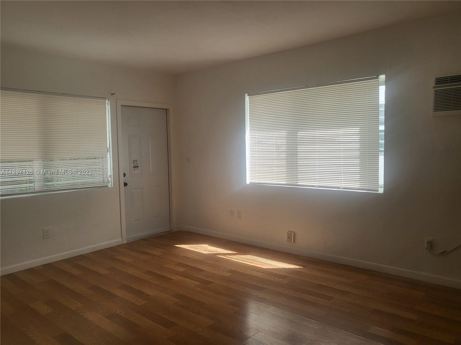 See details / 4215 sq. ft. $ 2022-11-02 0 Photo
