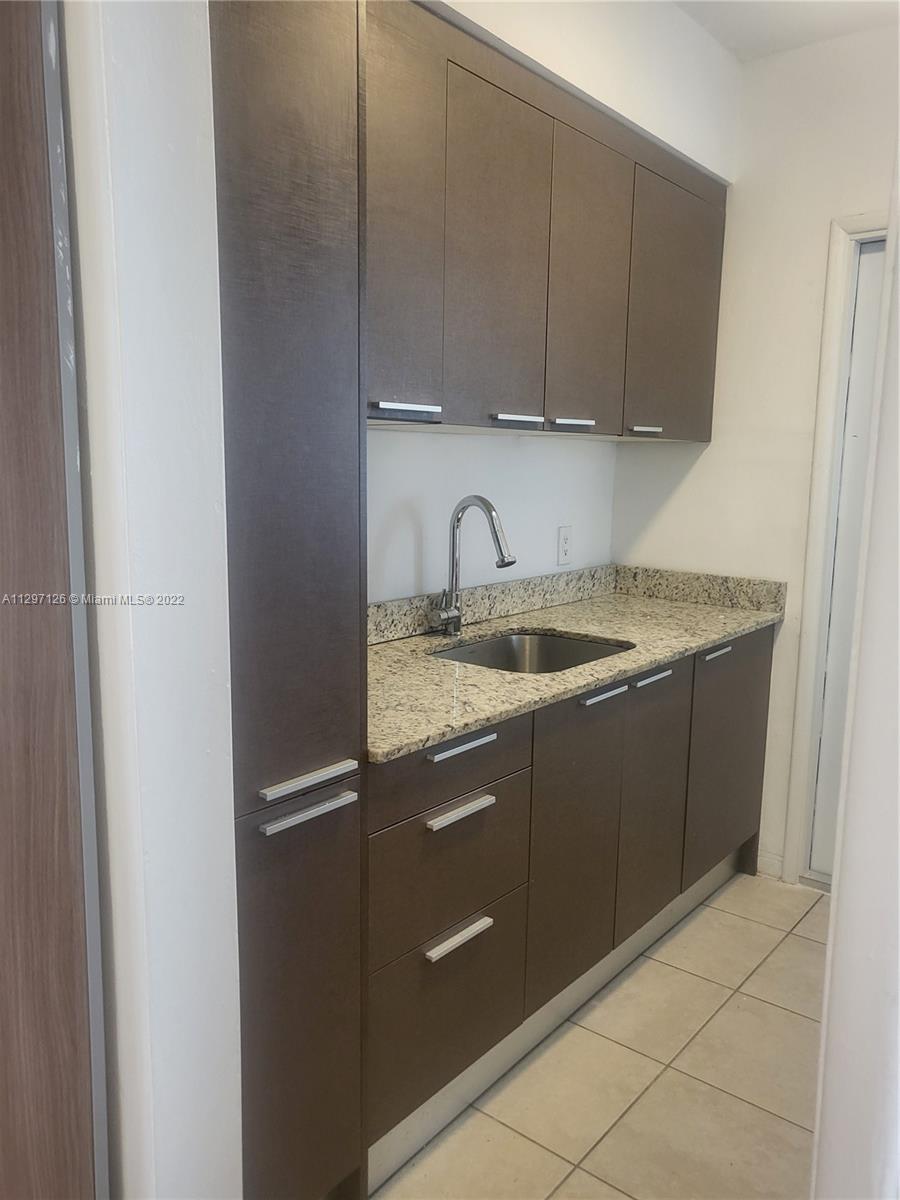 See details / 4215 sq. ft. $ 2022-11-02 0 Photo