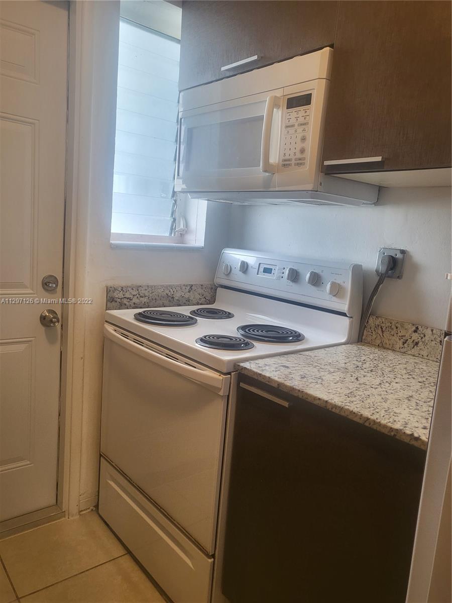 See details / 4215 sq. ft. $ 2022-11-02 0 Photo