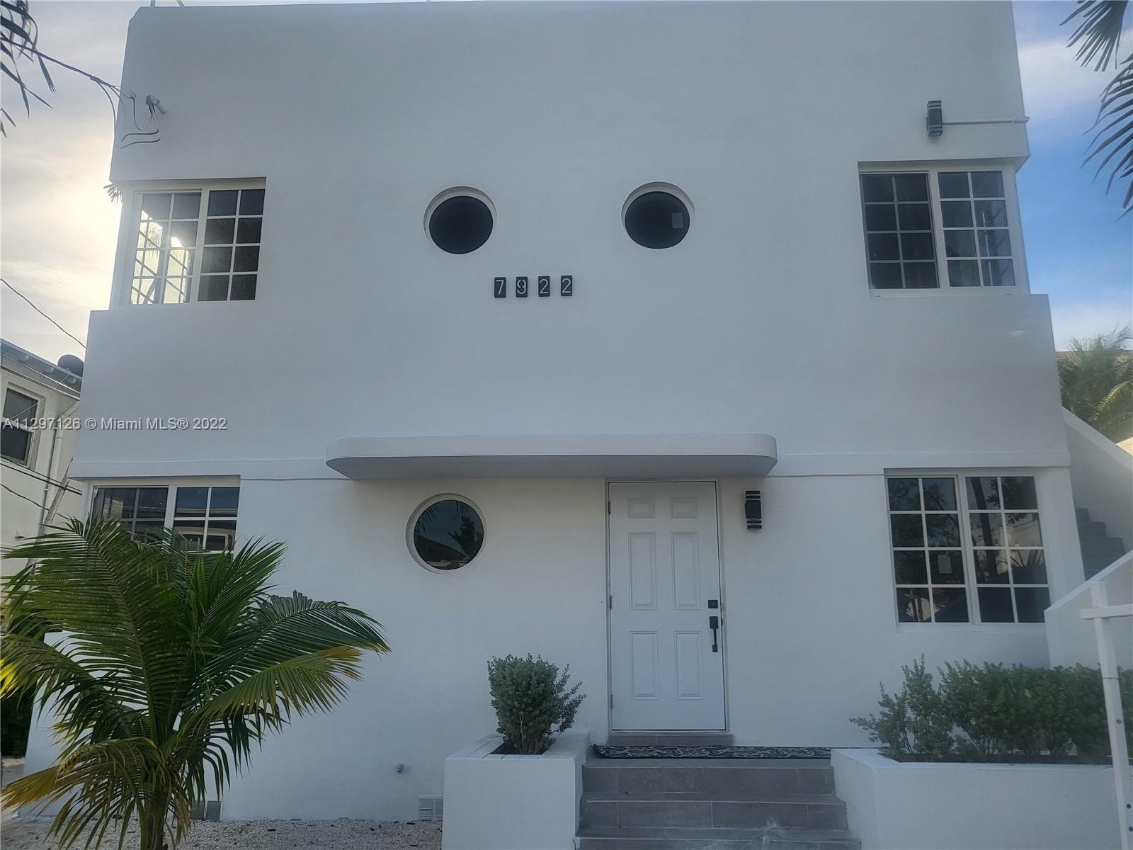 See details / 4215 sq. ft. $ 2022-11-02 0 Photo