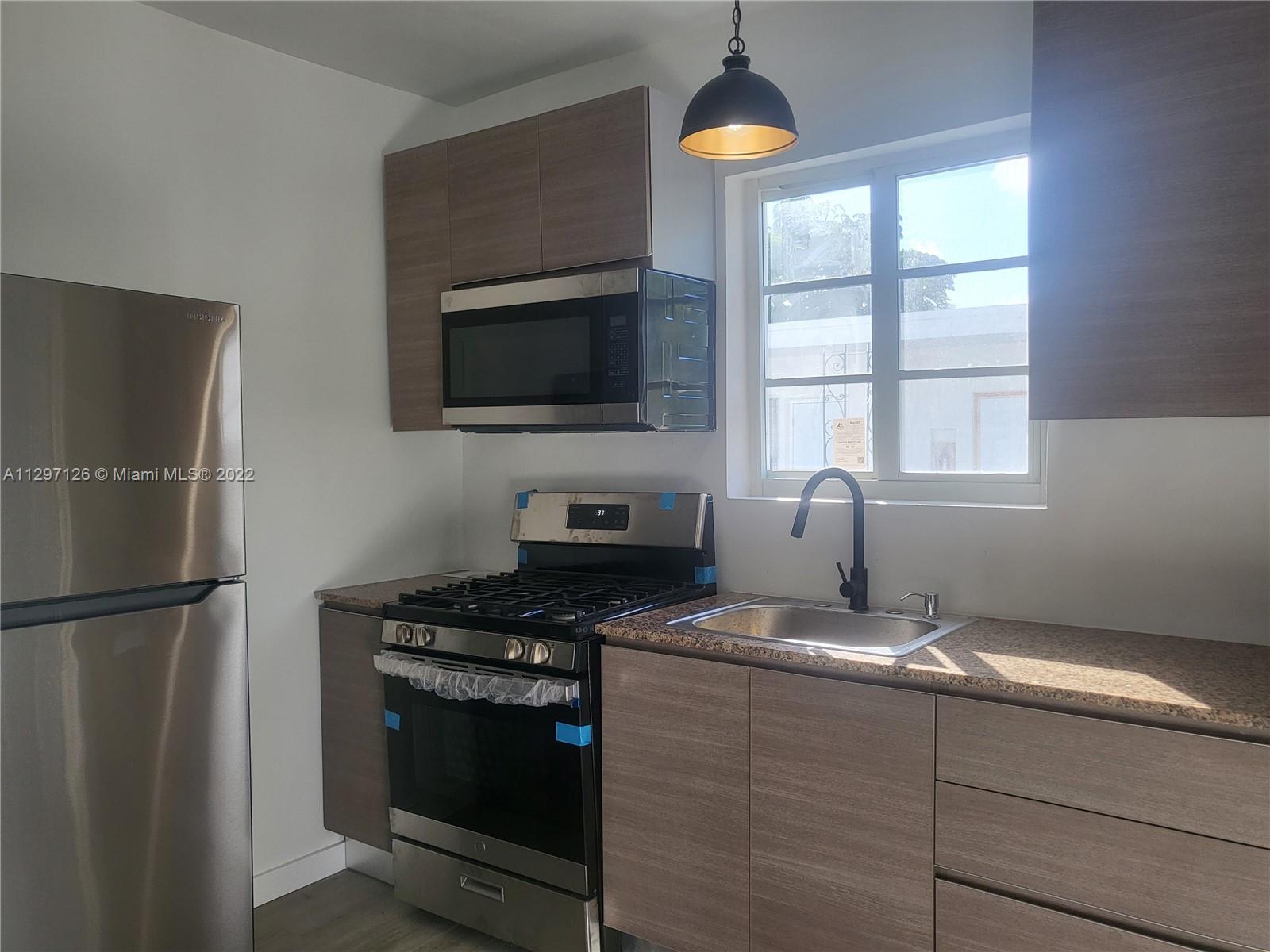 See details / 4215 sq. ft. $ 2022-11-02 0 Photo