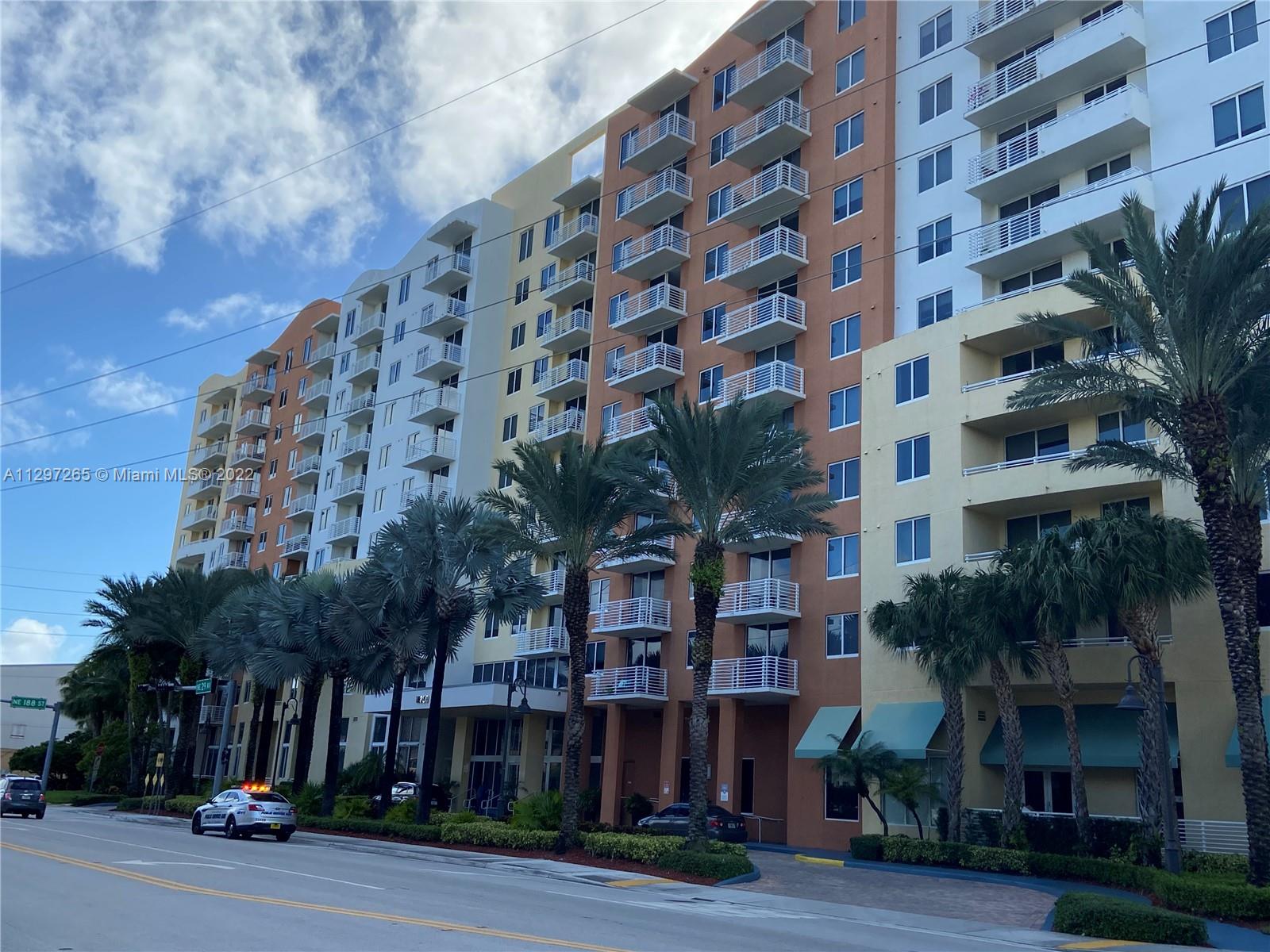 Photo of 18800 29th Ave #PH25, Aventura, Florida, 33180 - Building view