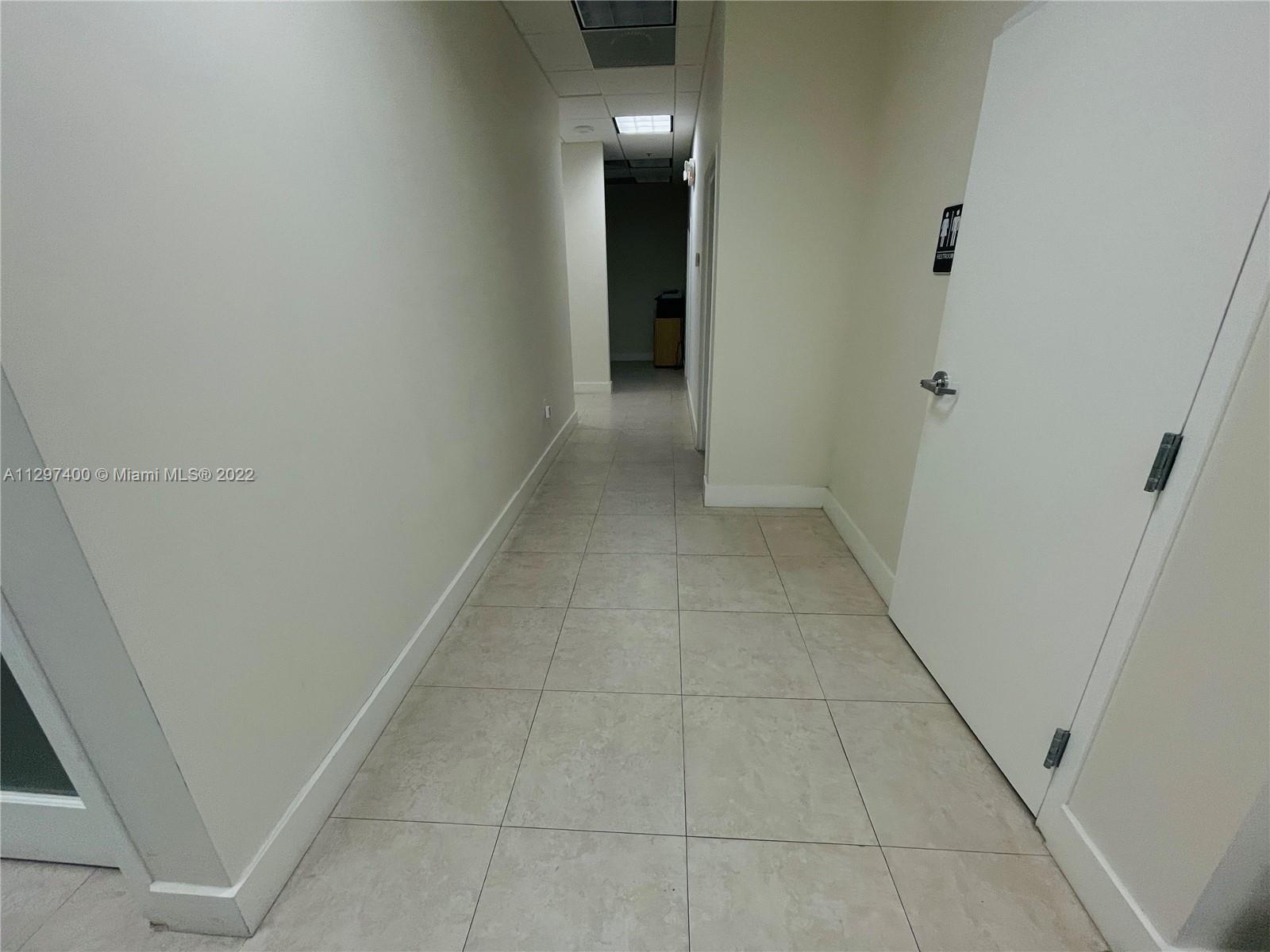 See details 7353 / sq. ft. $ 2022-11-02 0 Photo