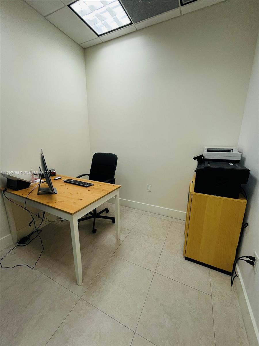 See details 7353 / sq. ft. $ 2022-11-02 0 Photo
