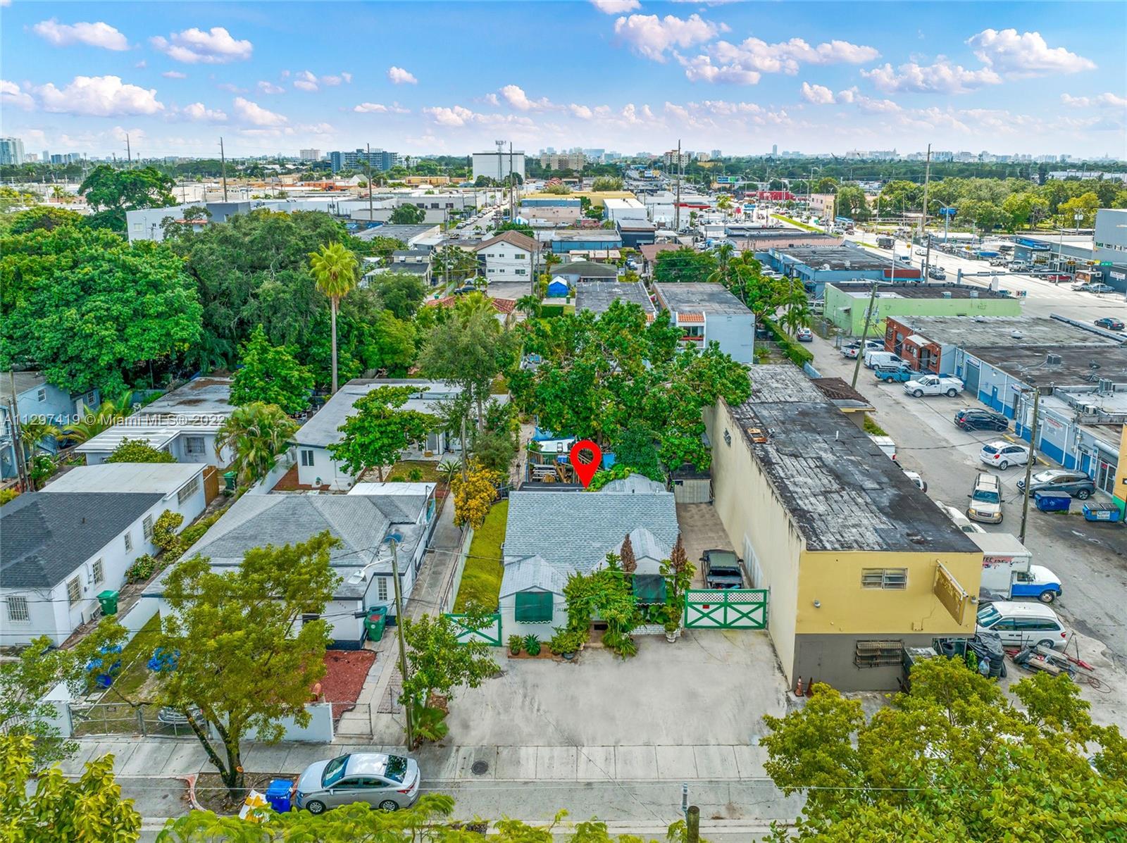 See details / 995 sq. ft. $ 2022-11-02 0 Photo