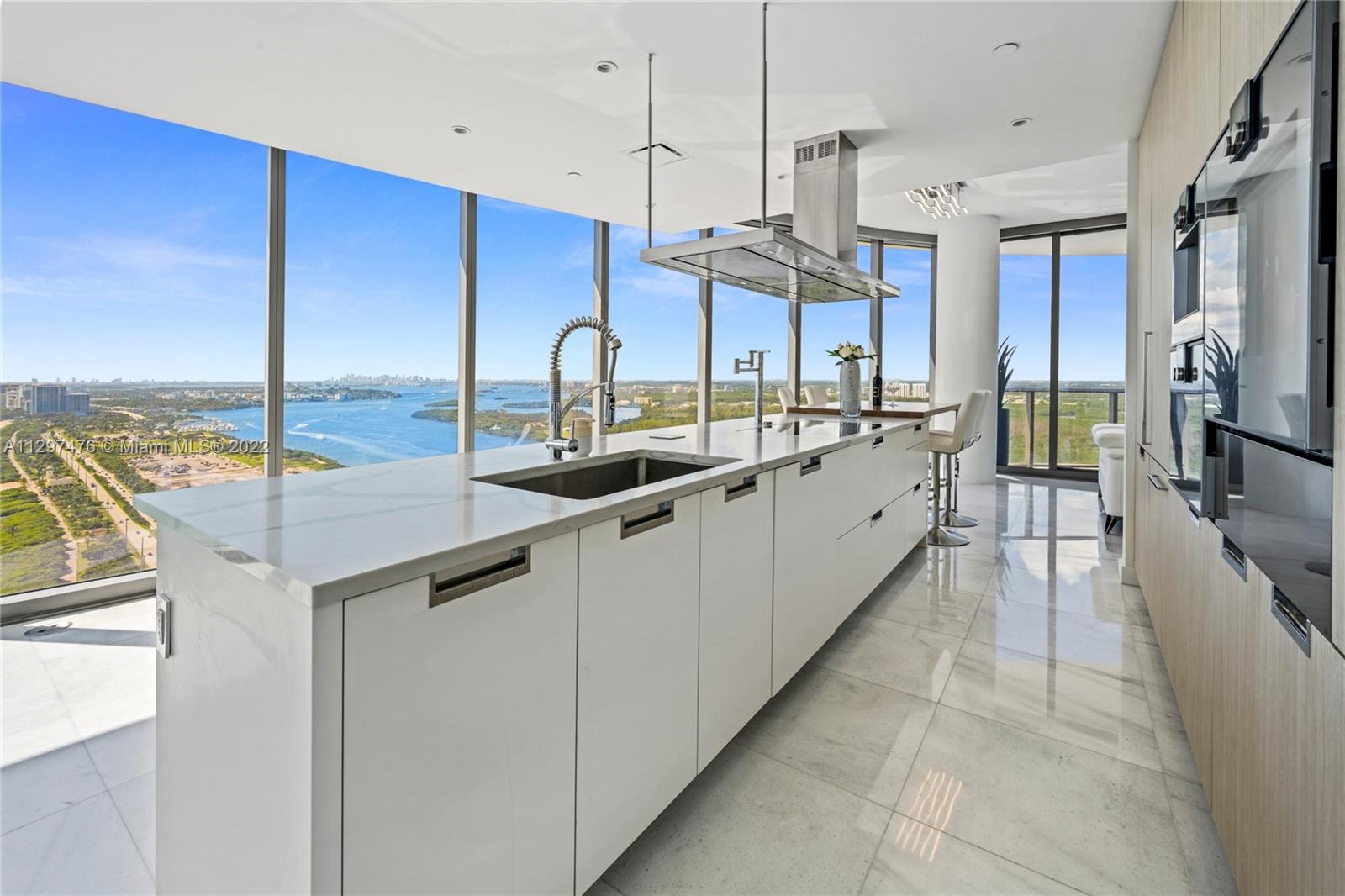 See details 3605 4 / 6 3204 sq. ft. $ 2022-11-02 0 Photo
