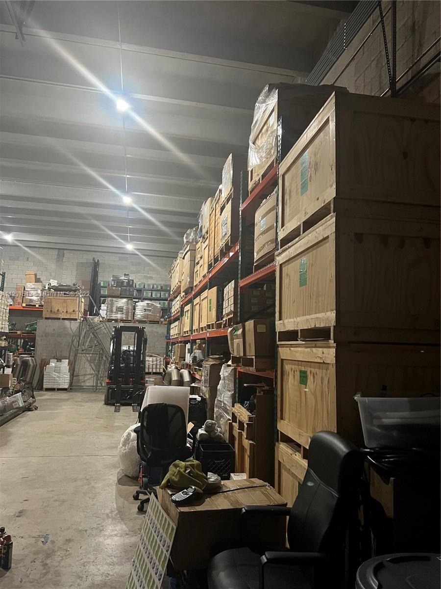 See details / sq. ft. $ 2022-11-02 0 Photo