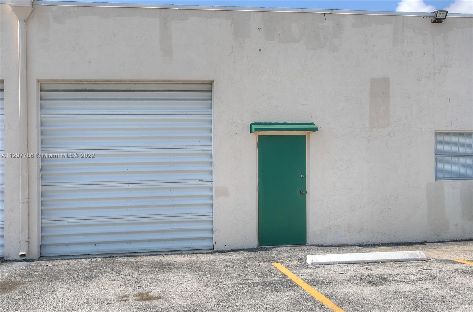 See details / sq. ft. $ 2022-11-03 0 Photo