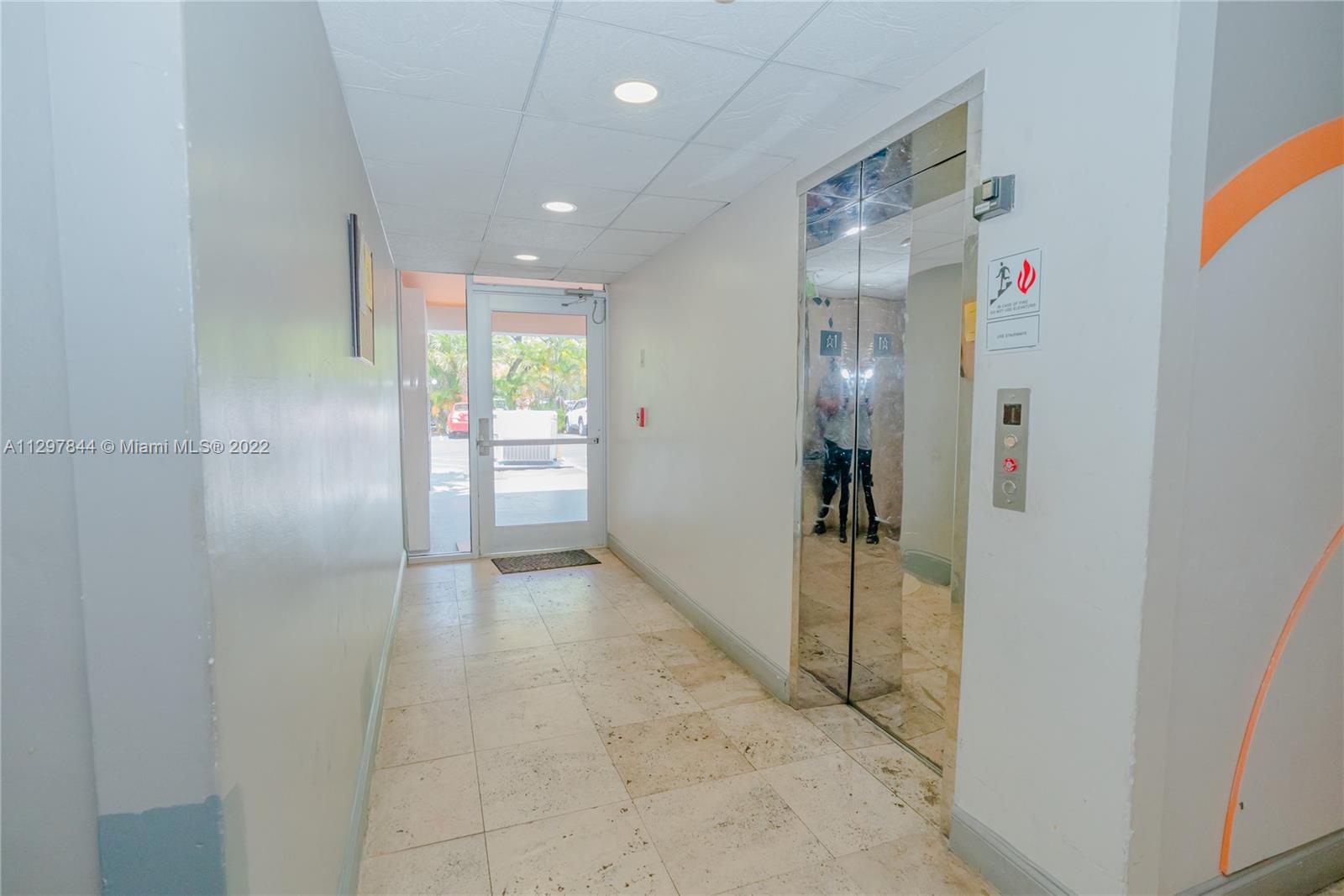 See details / sq. ft. $ 2022-12-13 0 Photo