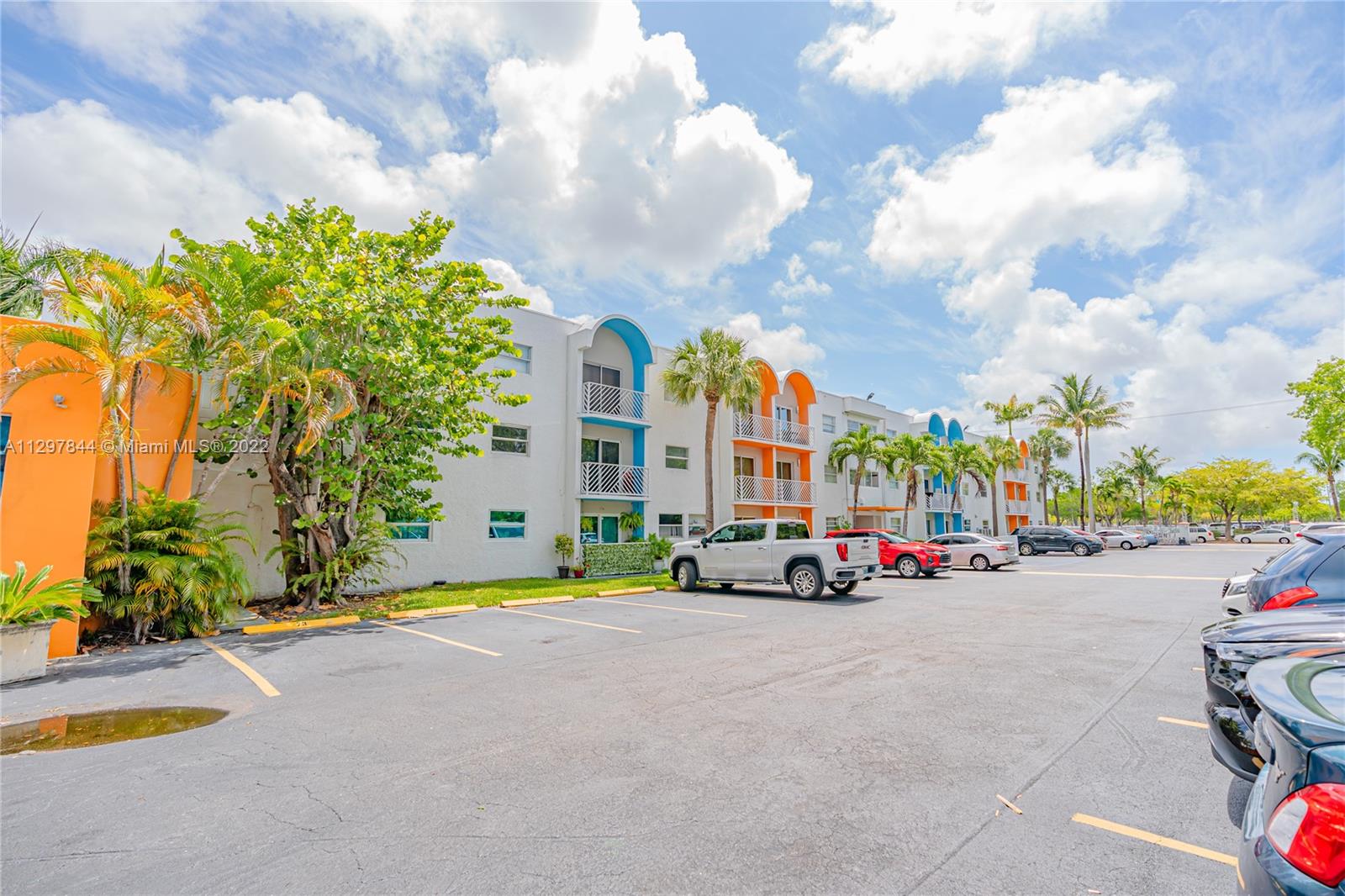 See details / sq. ft. $ 2022-12-13 0 Photo
