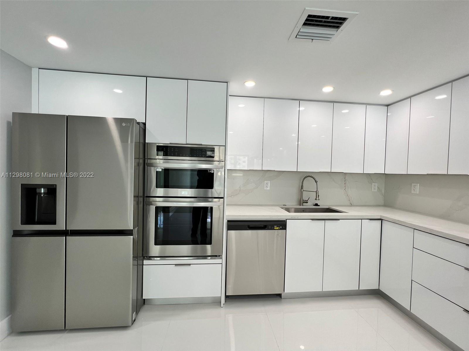 Photo of 19380 Collins Ave #811, Sunny Isles Beach, Florida, 33160 -